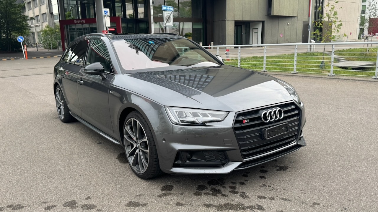 AUDI 3.0 V6 TFSI quattro S-Tronic