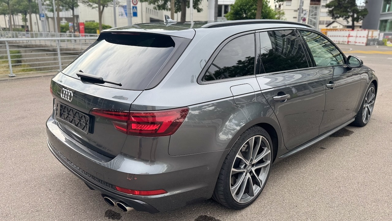 AUDI 3.0 V6 TFSI quattro S-Tronic-image-3