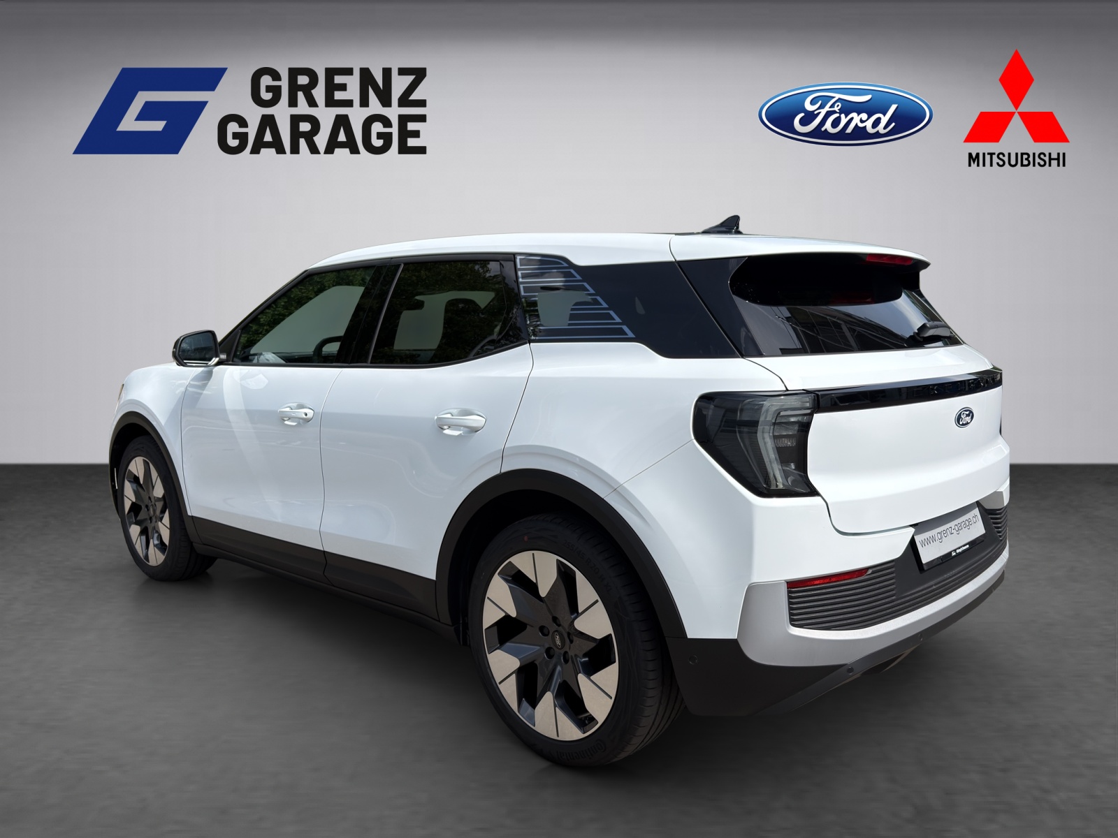 FORD Explorer Extended Range Premium-showroom-element-2