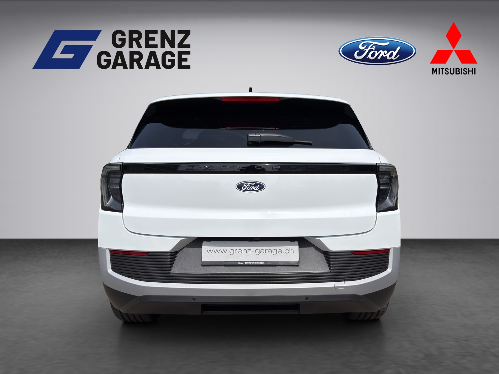 FORD Explorer Extended Range Premium-showroom-element-3