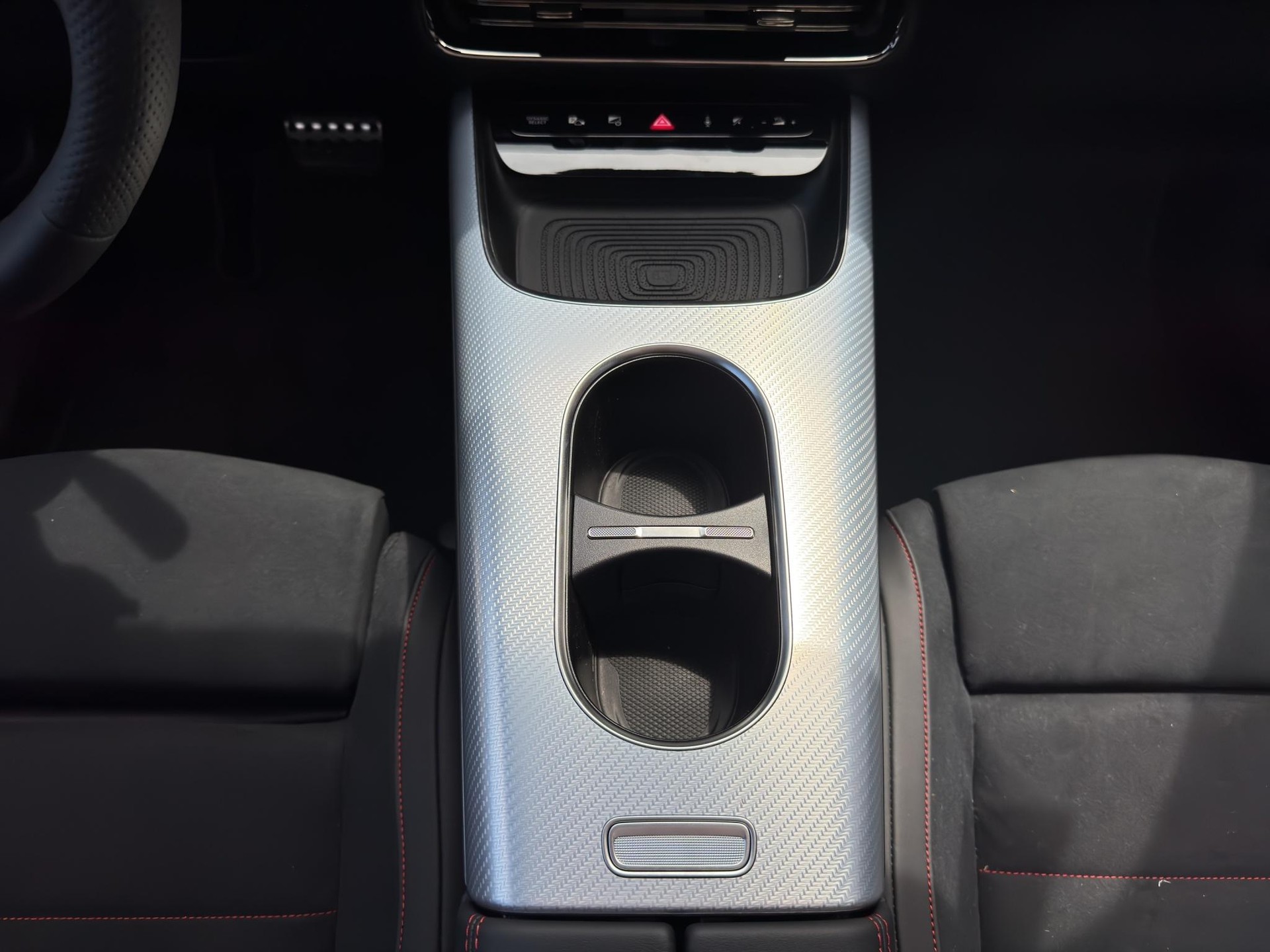 MERCEDES-BENZ GLB 350 4matic-image-15