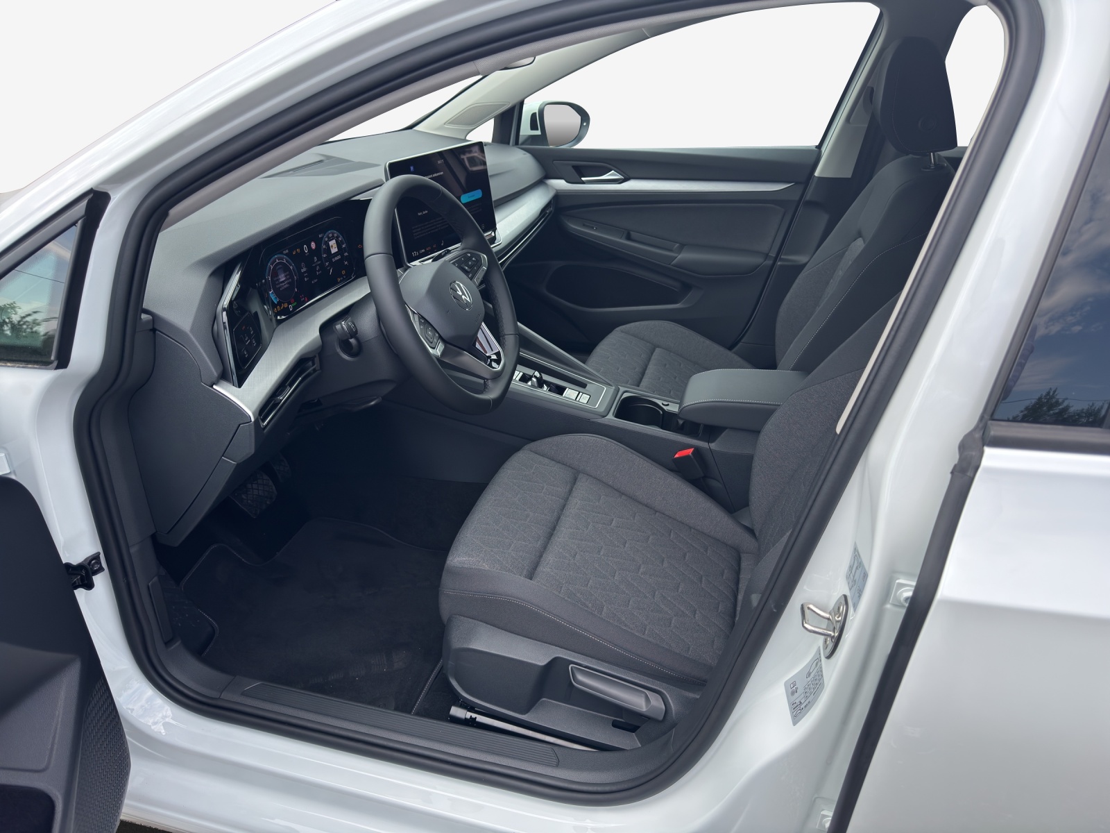 VW Golf UNITED 1.5eTSI 115PS-image-7