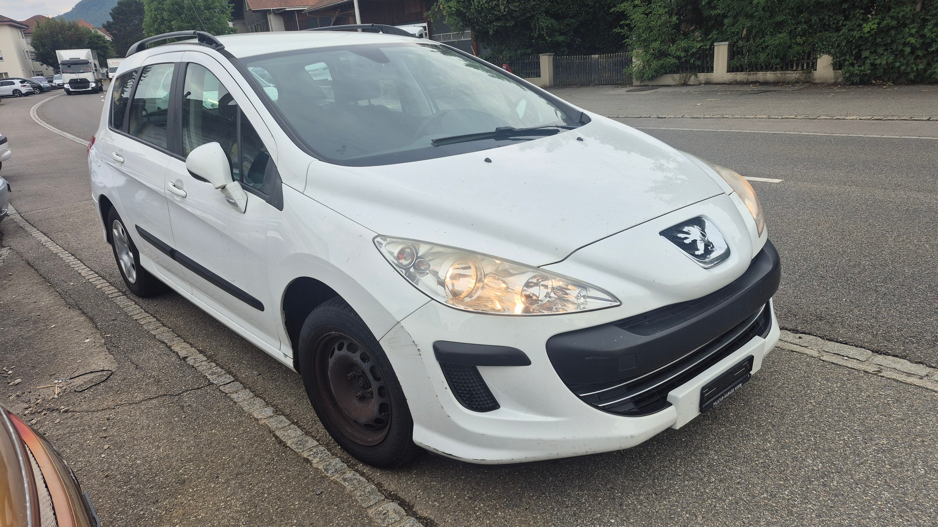 PEUGEOT 308 SW 1.6 HDI Trendy-image-2