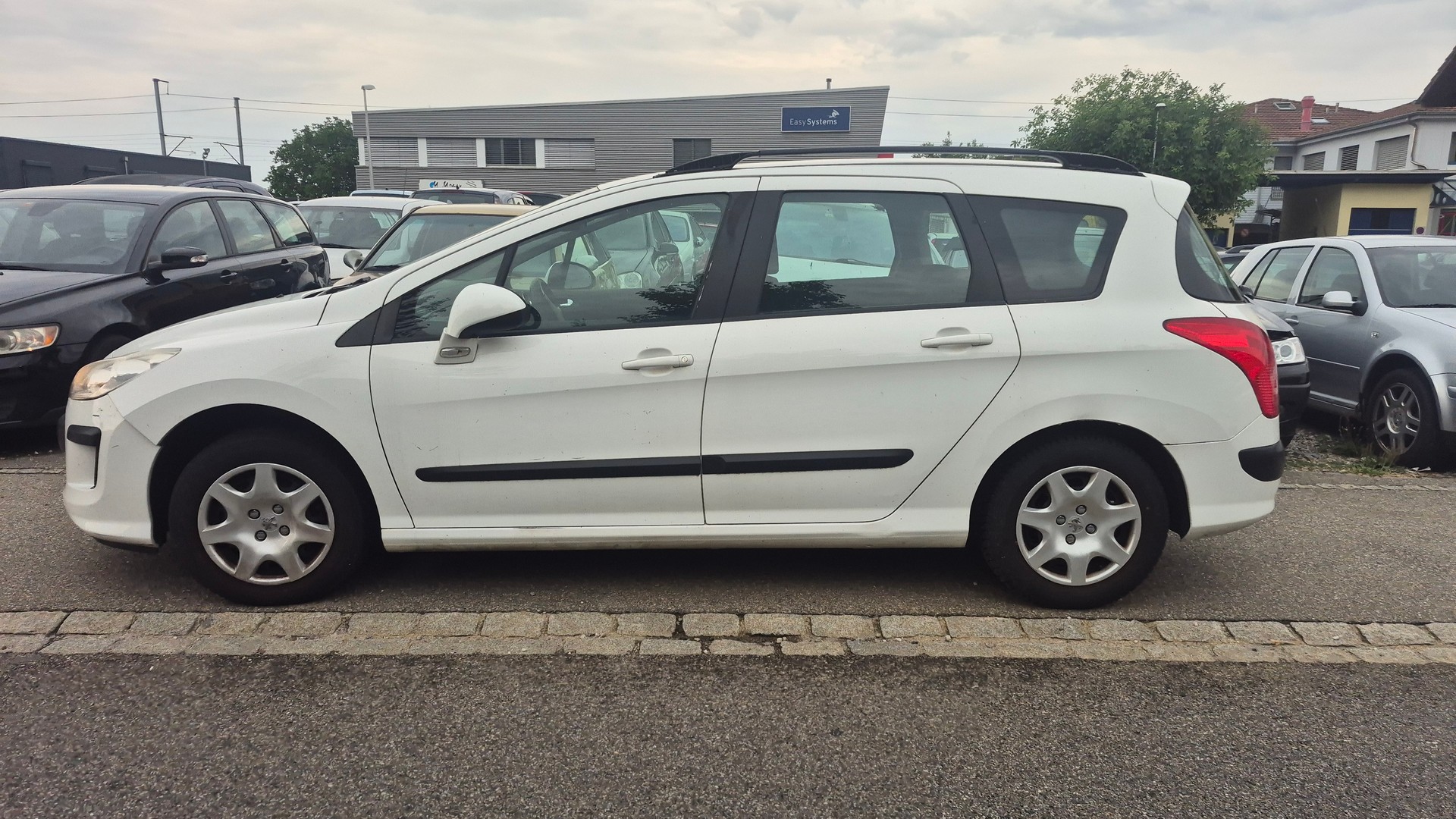 PEUGEOT 308 SW 1.6 HDI Trendy-image-8