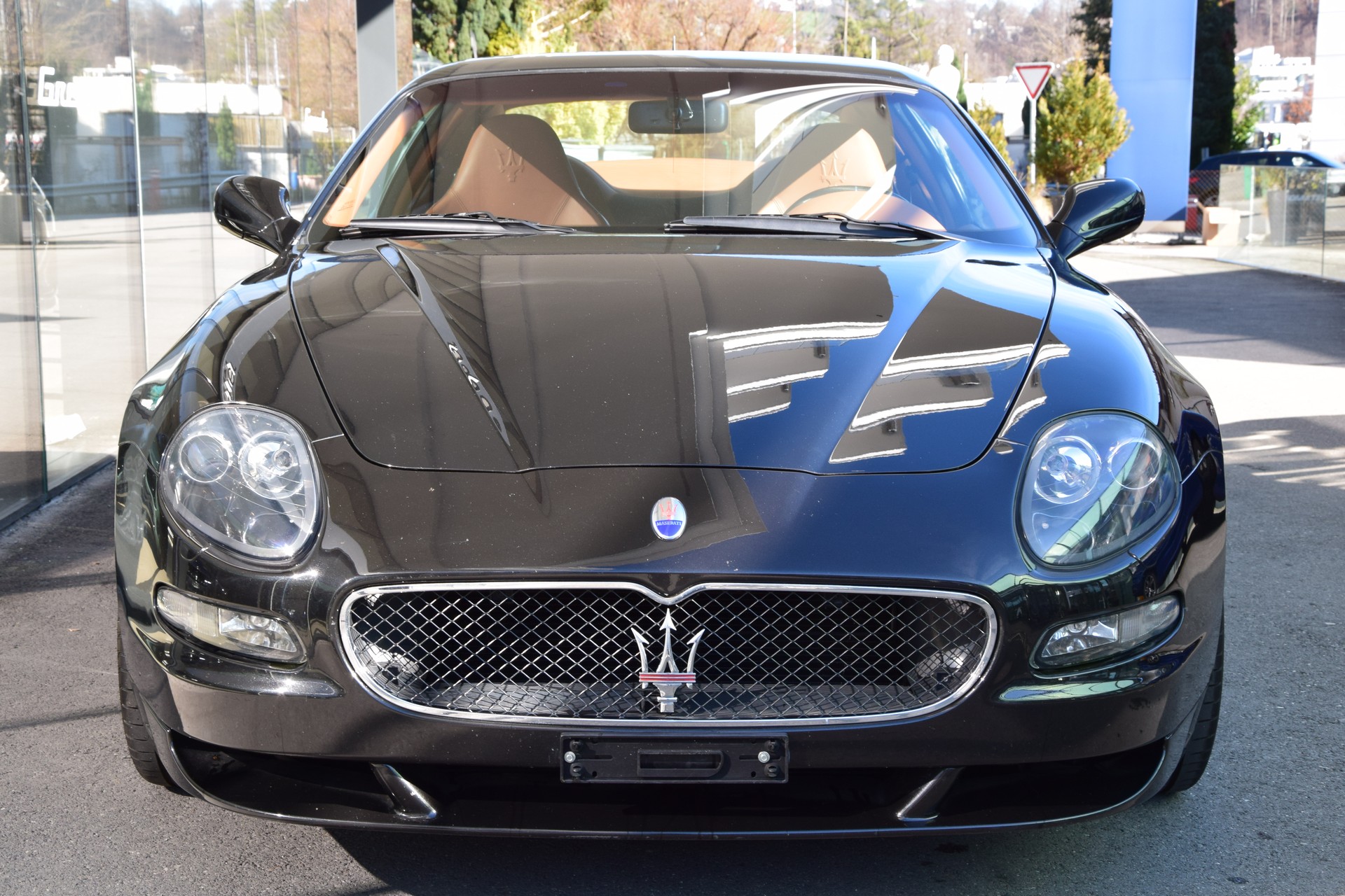 MASERATI Coupé GranSport-showroom-element-2