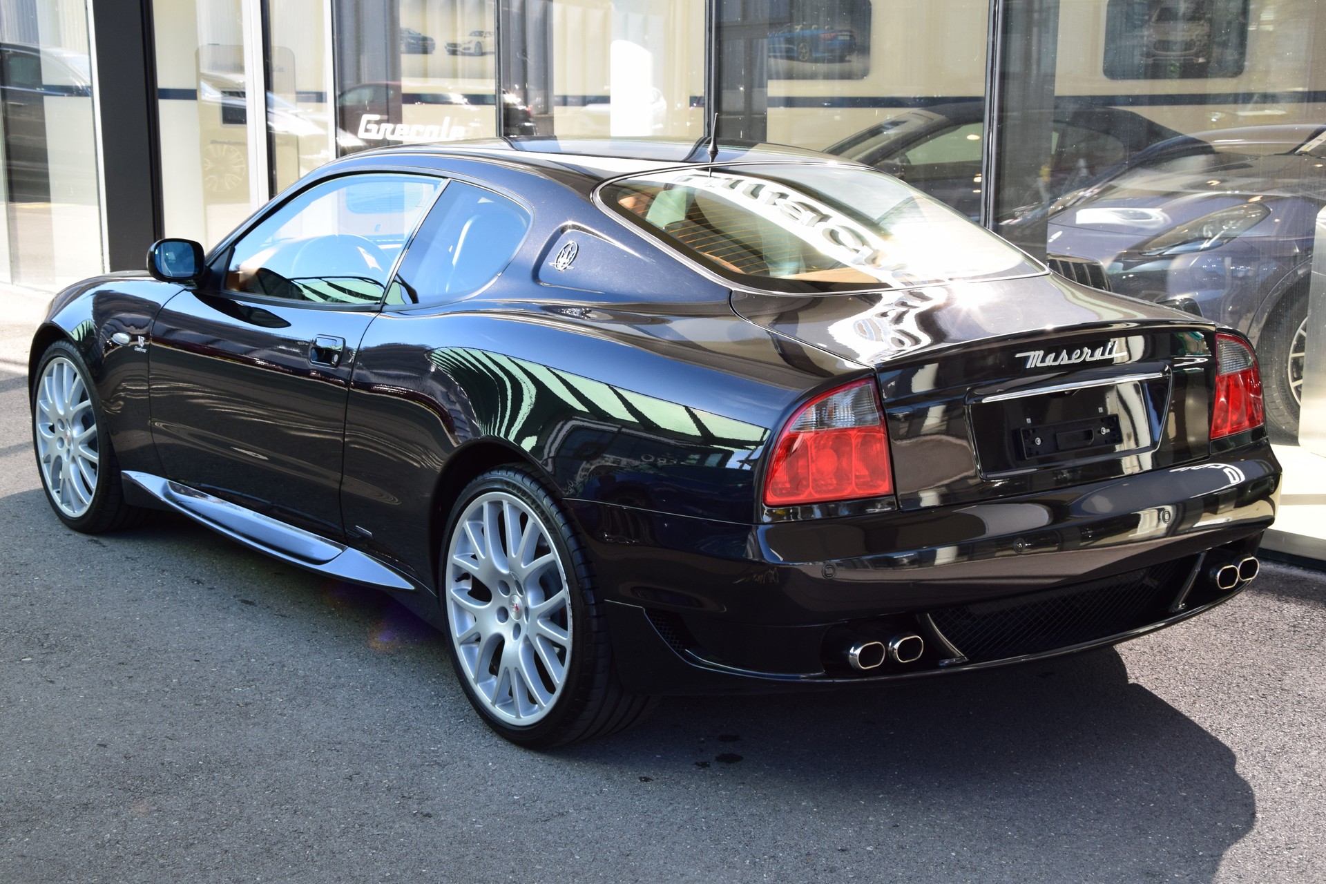 MASERATI Coupé GranSport-showroom-element-3
