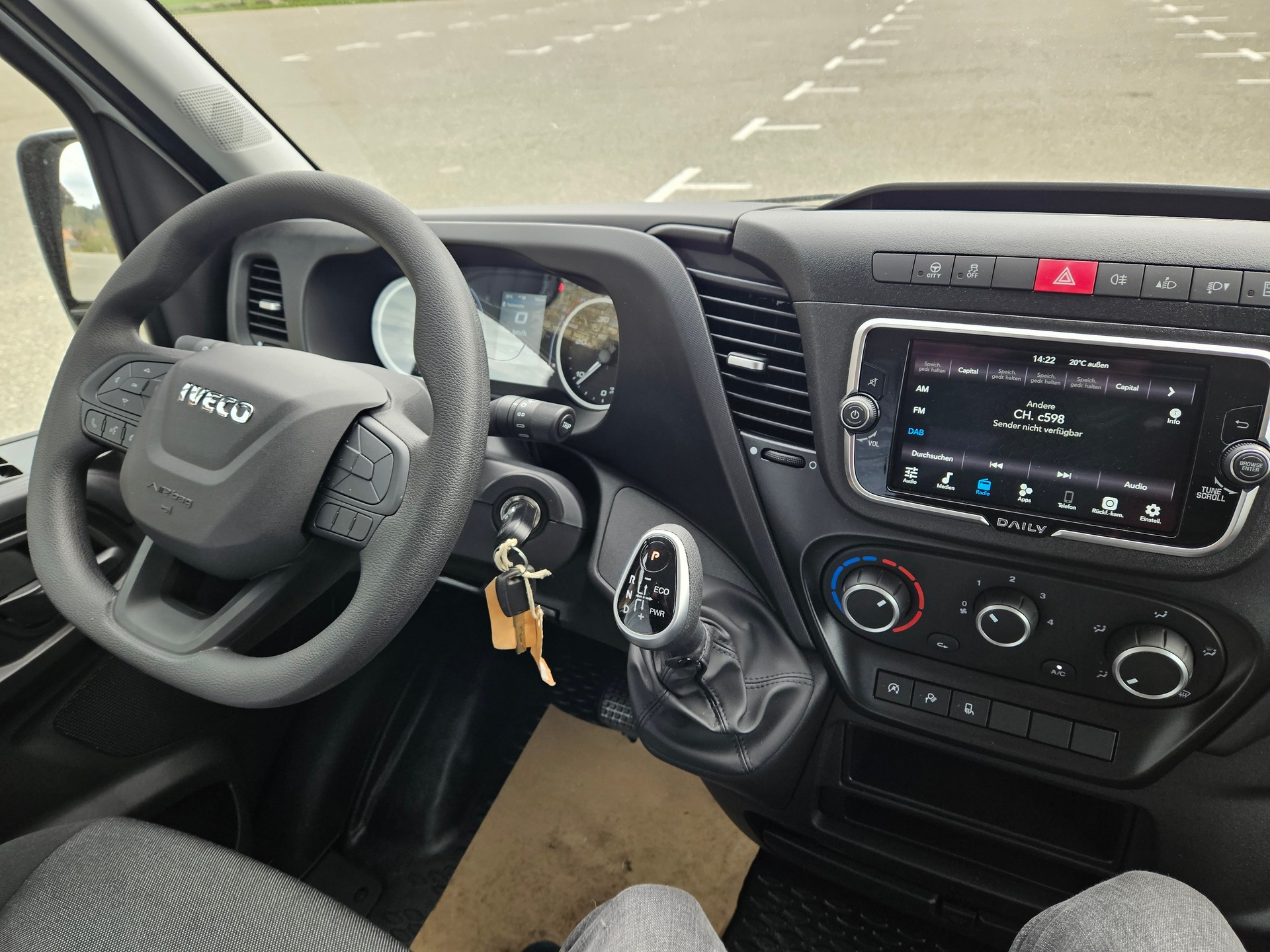 IVECO 35S16V kurz court AUTOMAT 156 ps-image-12