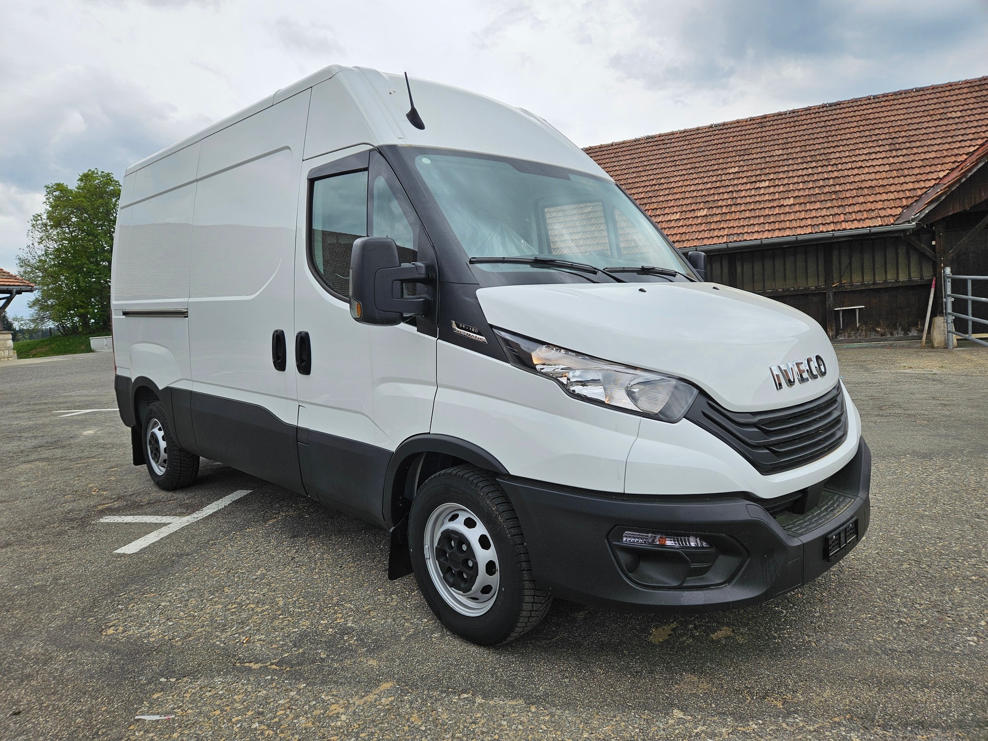 IVECO 35S16V kurz court AUTOMAT 156 ps