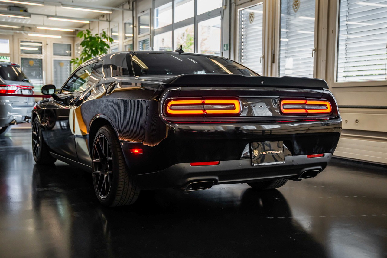 DODGE Challenger 6.4 V8 SRT HEMI-showroom-element-3