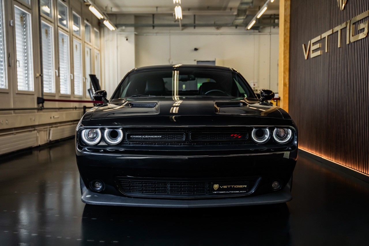DODGE Challenger 6.4 V8 SRT HEMI-showroom-element-1