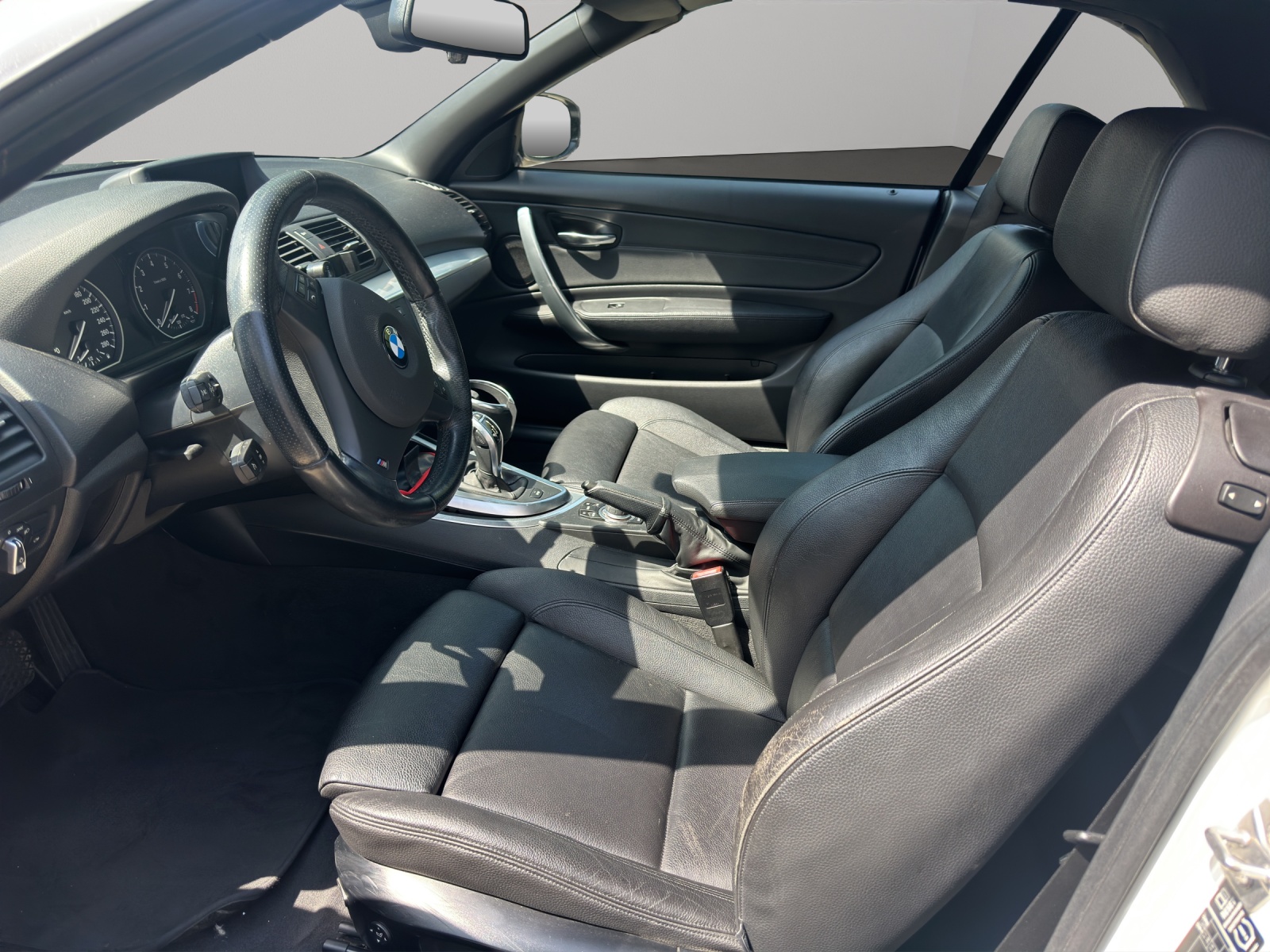 BMW 135i Cabrio DSG M-Sportpaket *Facelift* ** MOTORSCHADEN **-image-7