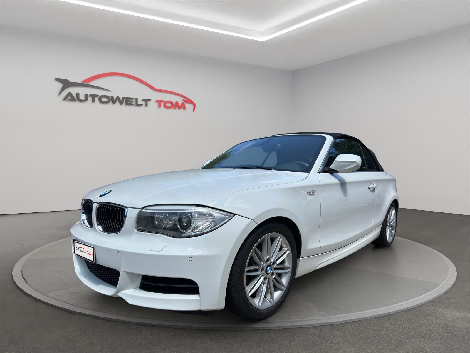 BMW 135i Cabrio DSG M-Sportpaket *Facelift* ** MOTORSCHADEN **