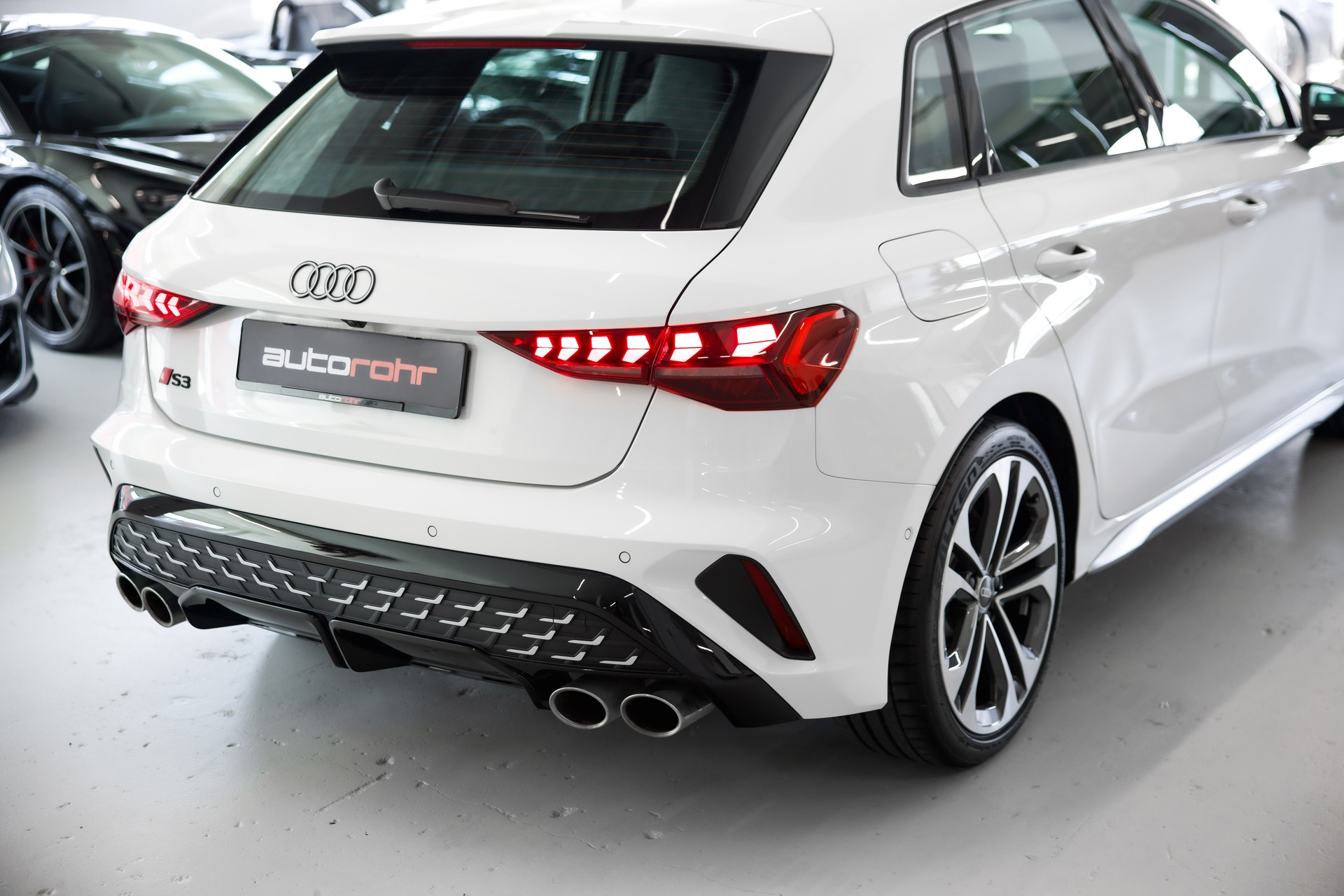 AUDI S3 Sportback TFSI quattro S-tronic-image-12