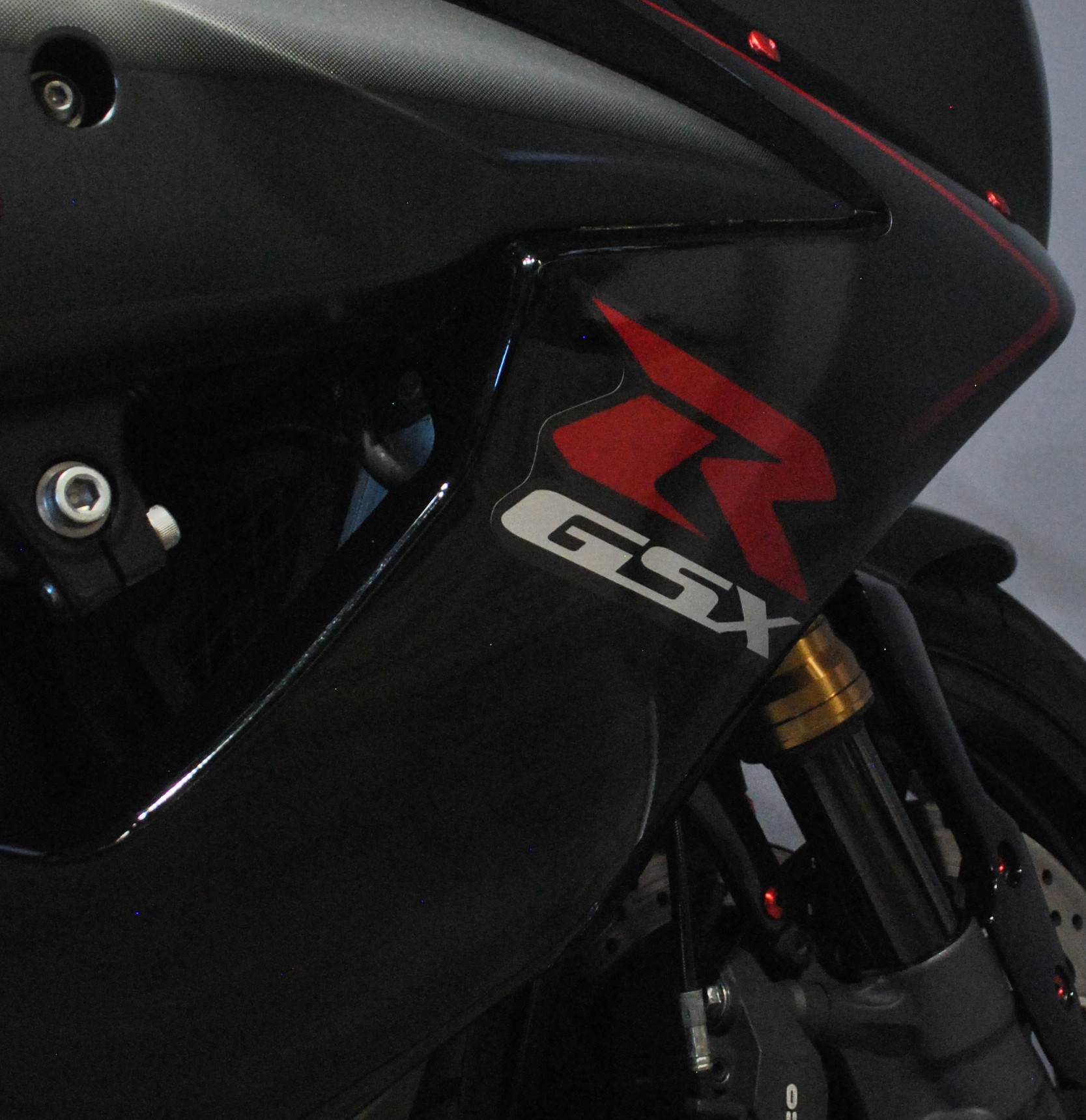 SUZUKI GSX-R 1000-image-6