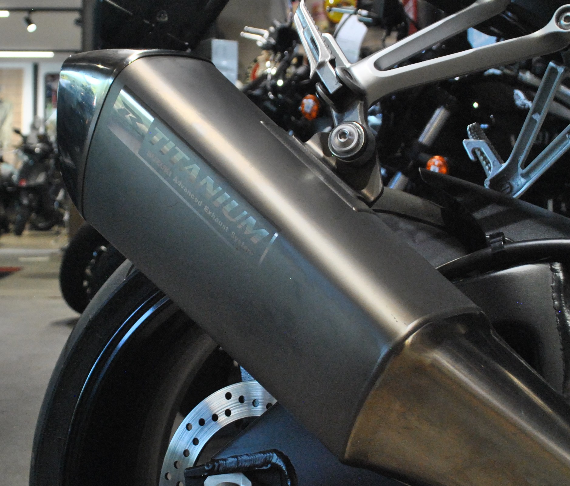 SUZUKI GSX-R 1000-image-9