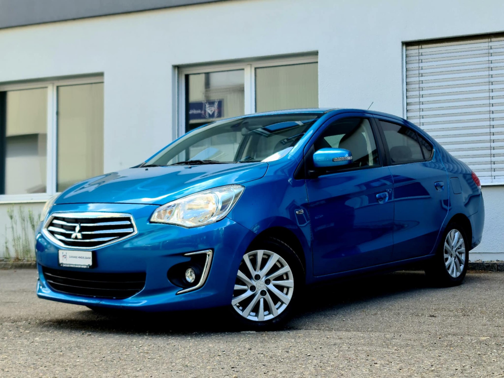 MITSUBISHI Attrage 1.2 Style CVT-showroom-element-1