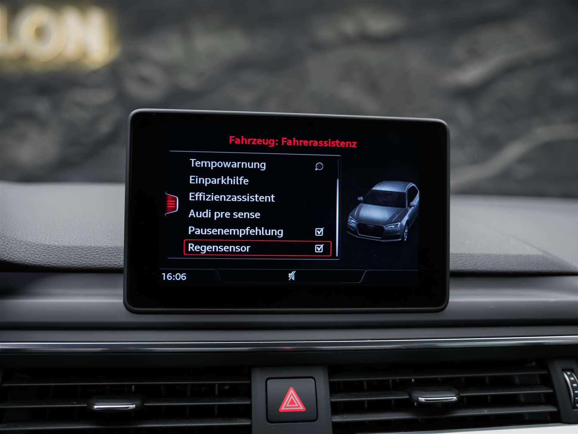 AUDI A4 Avant 2.0 TDI S-tronic *CH Auto*Tempomat* Sitzheizung*-image-33