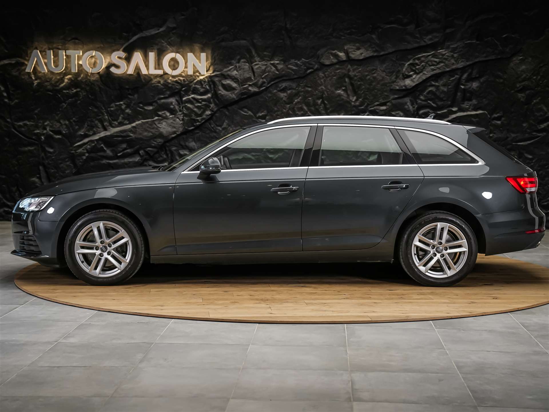 AUDI A4 Avant 2.0 TDI S-tronic *CH Auto*Tempomat* Sitzheizung*-showroom-element-1