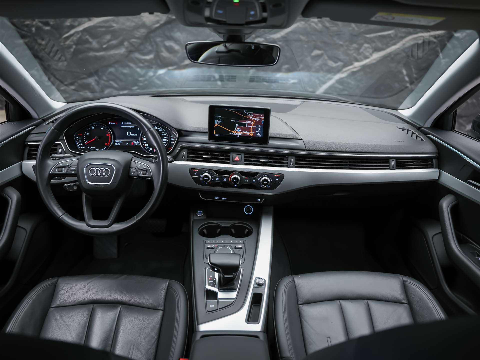 AUDI A4 Avant 2.0 TDI S-tronic *CH Auto*Tempomat* Sitzheizung*-image-17