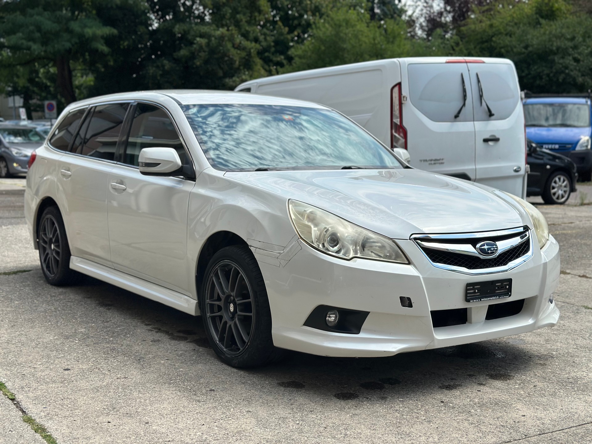 SUBARU Legacy 2.0i Swiss Special AWD-image-1