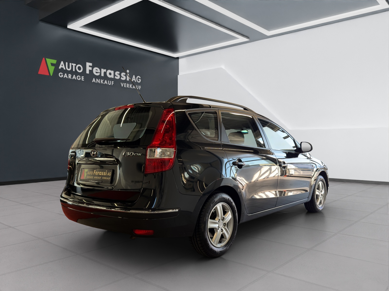 HYUNDAI i30 Wagon 1.6 Style Automatic-image-5