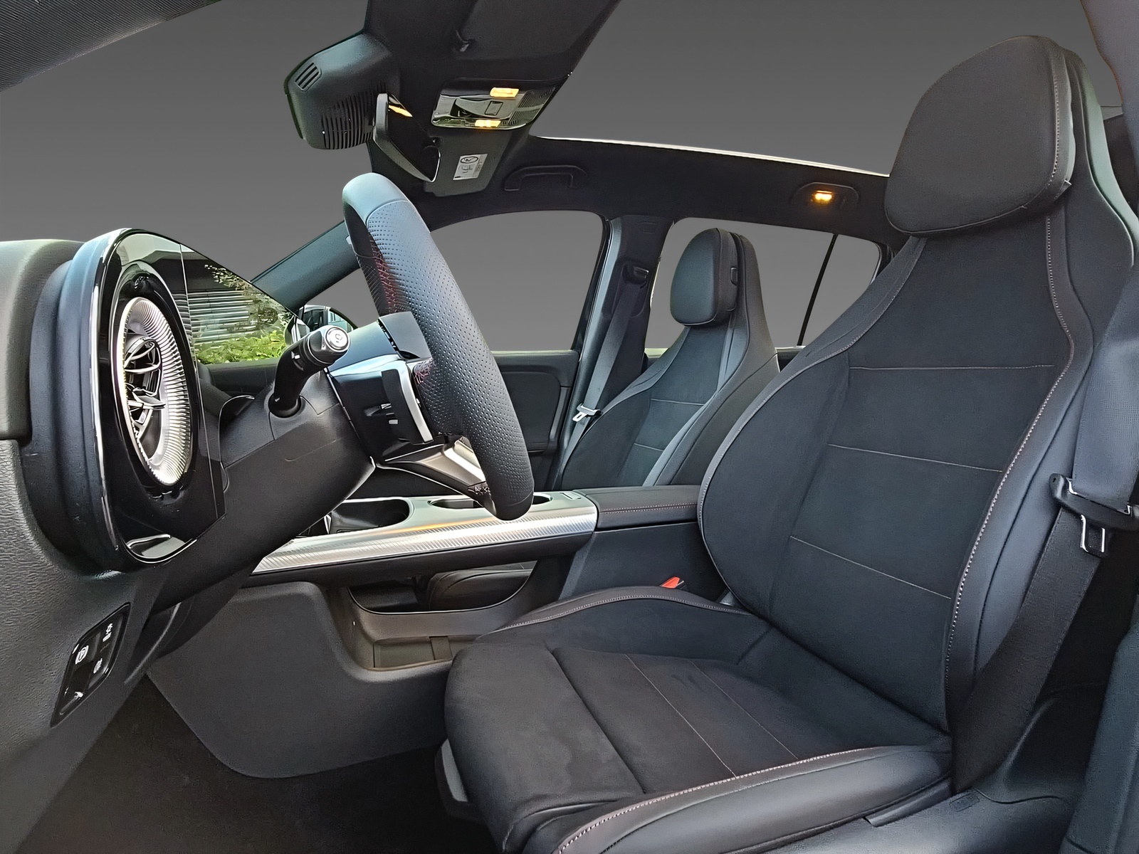 MERCEDES-BENZ GLB 220 4Matic-image-7