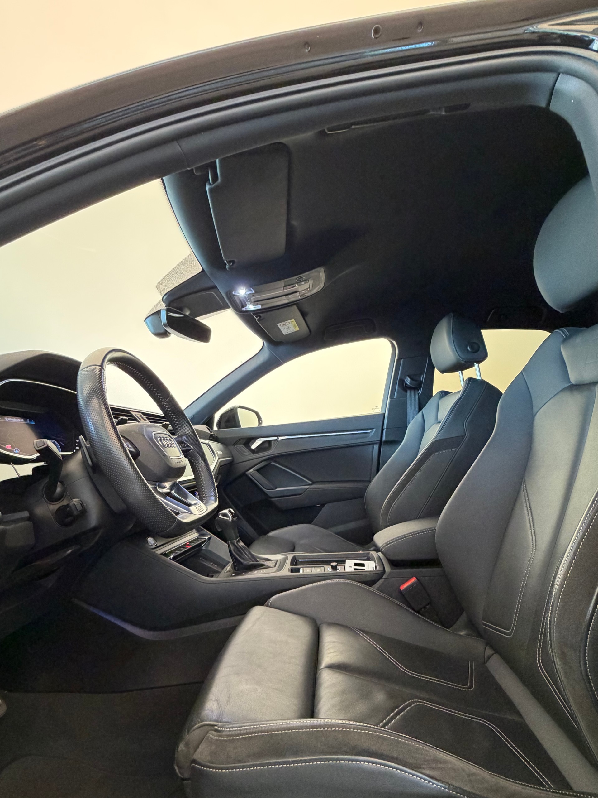 AUDI Q3 Sportback 45 TFSI S line quattro S-tronic-image-6