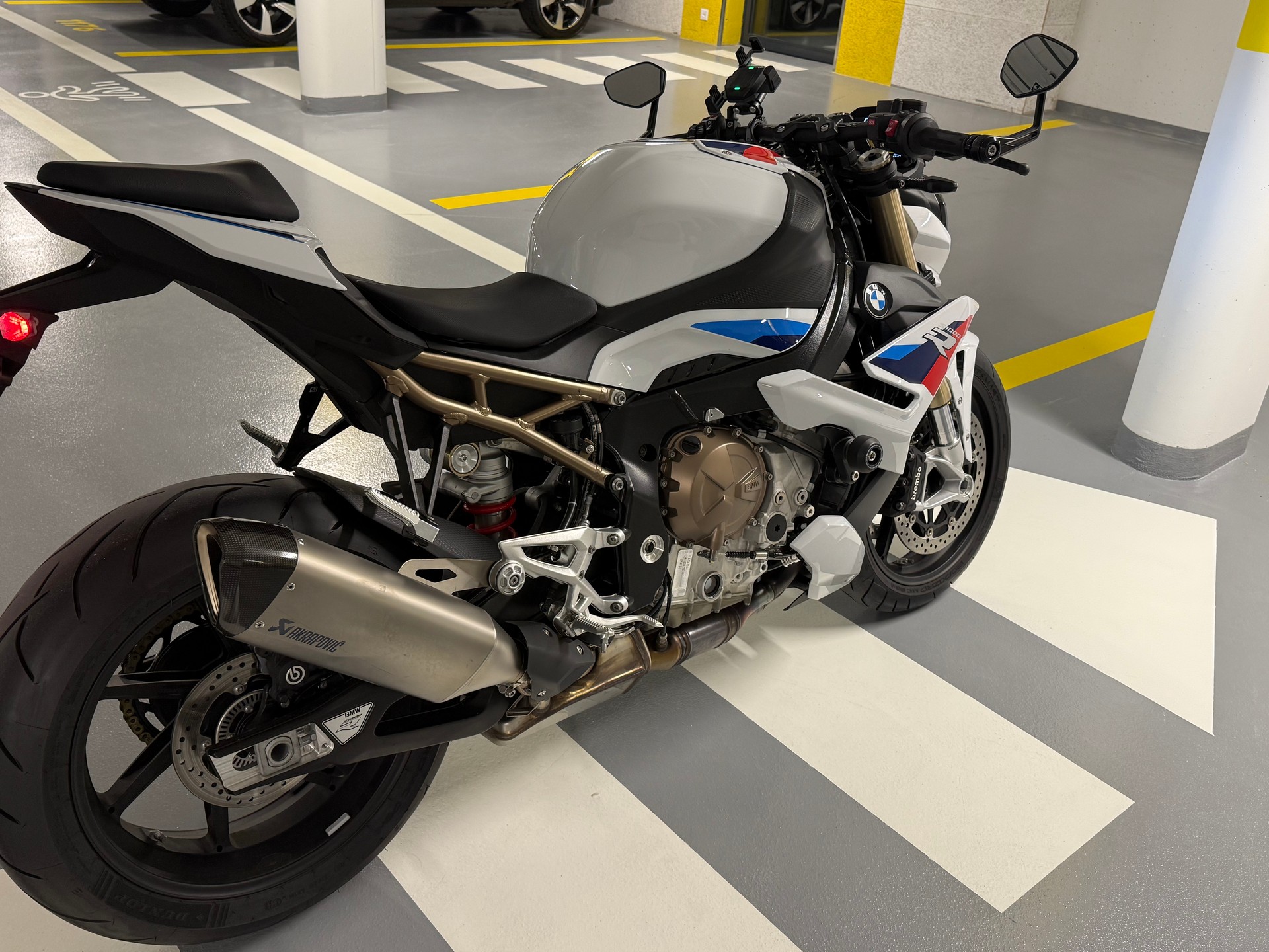 BMW S 1000 R-image-4