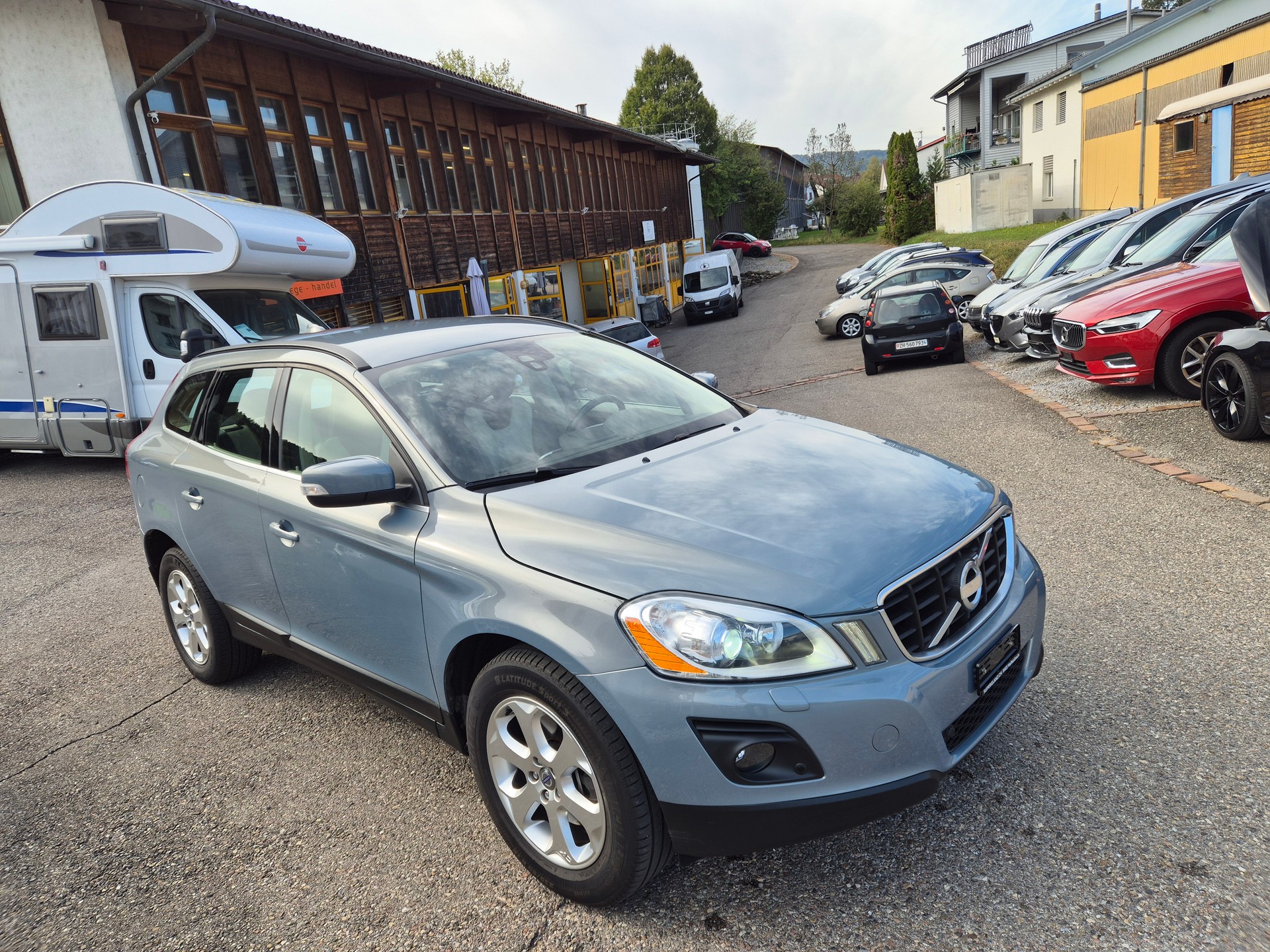 VOLVO XC60 D5 AWD Summum Geartronic-showroom-element-1