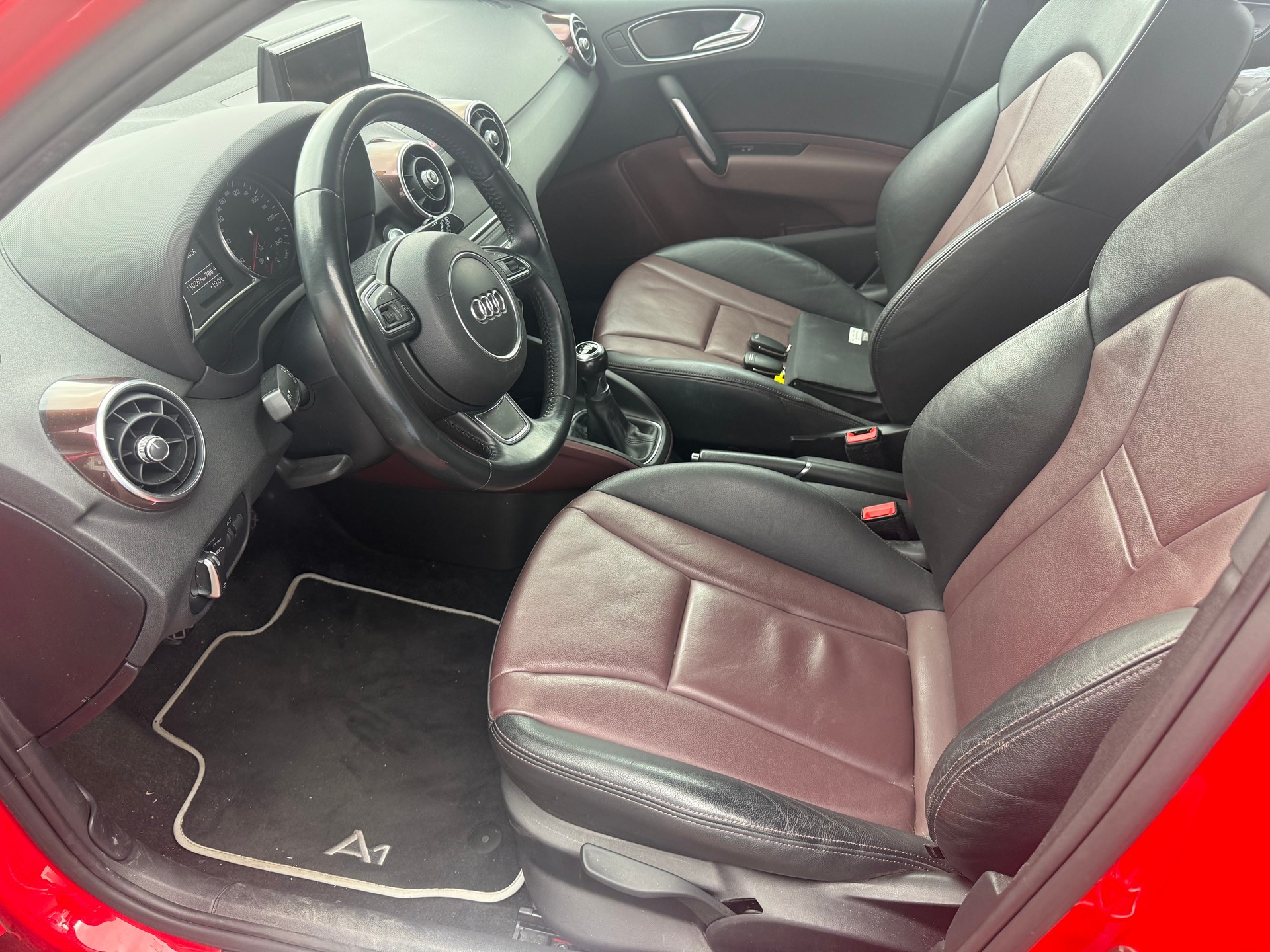 AUDI A1 Sportback 1.4 TFSI Design-image-13