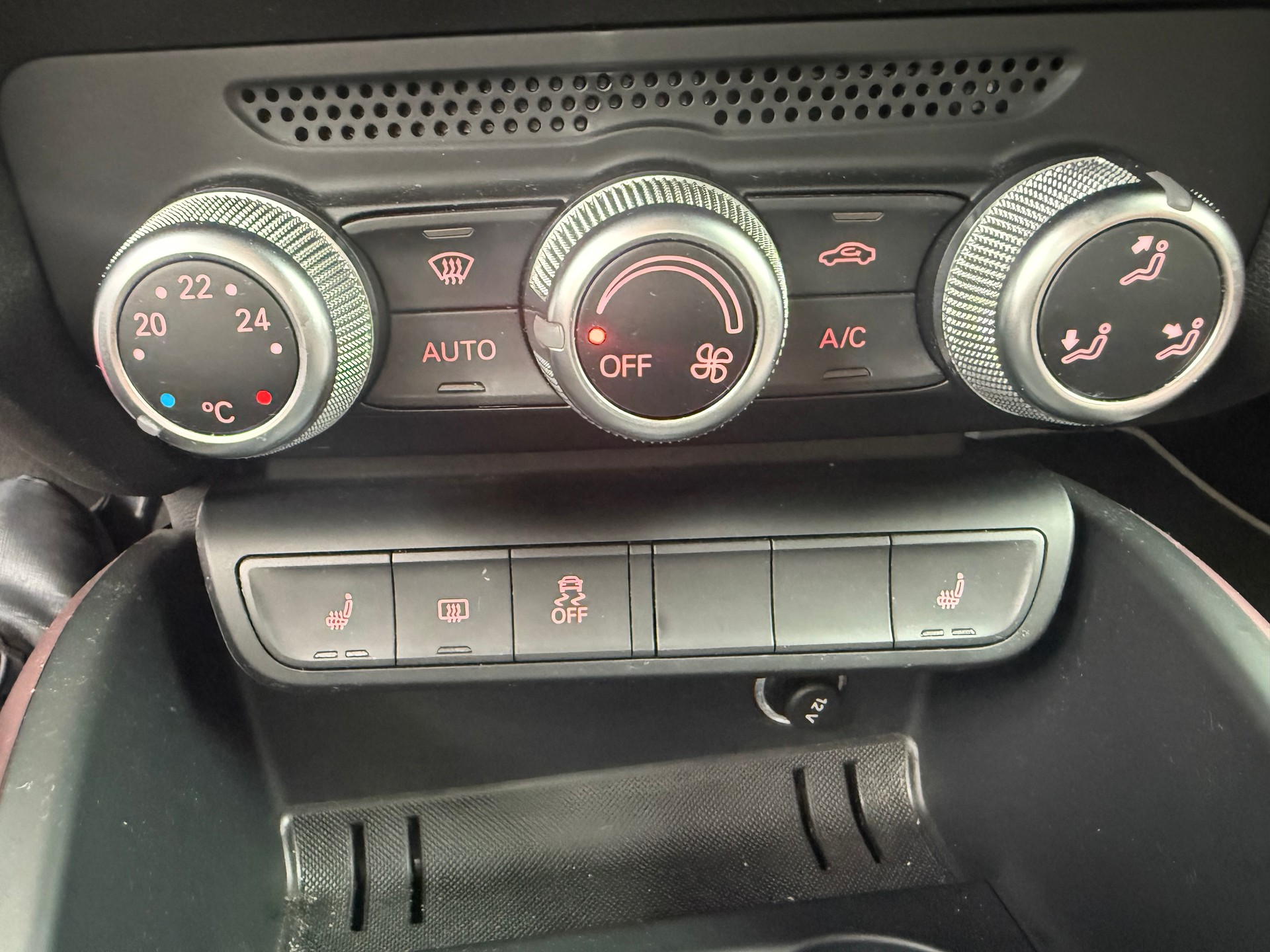 AUDI A1 Sportback 1.4 TFSI Design-image-16