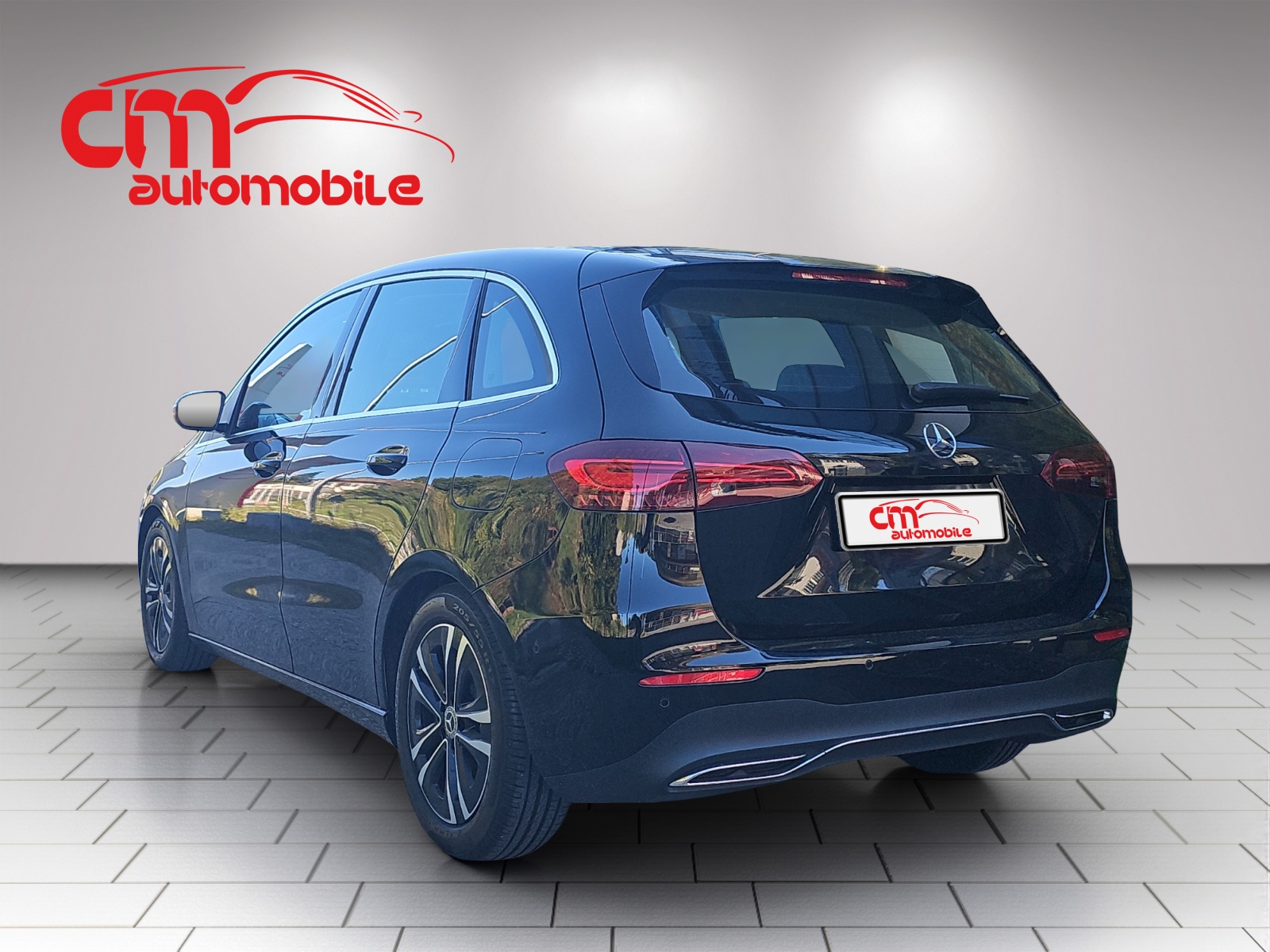 MERCEDES-BENZ B 200 7G-DCT-showroom-element-1