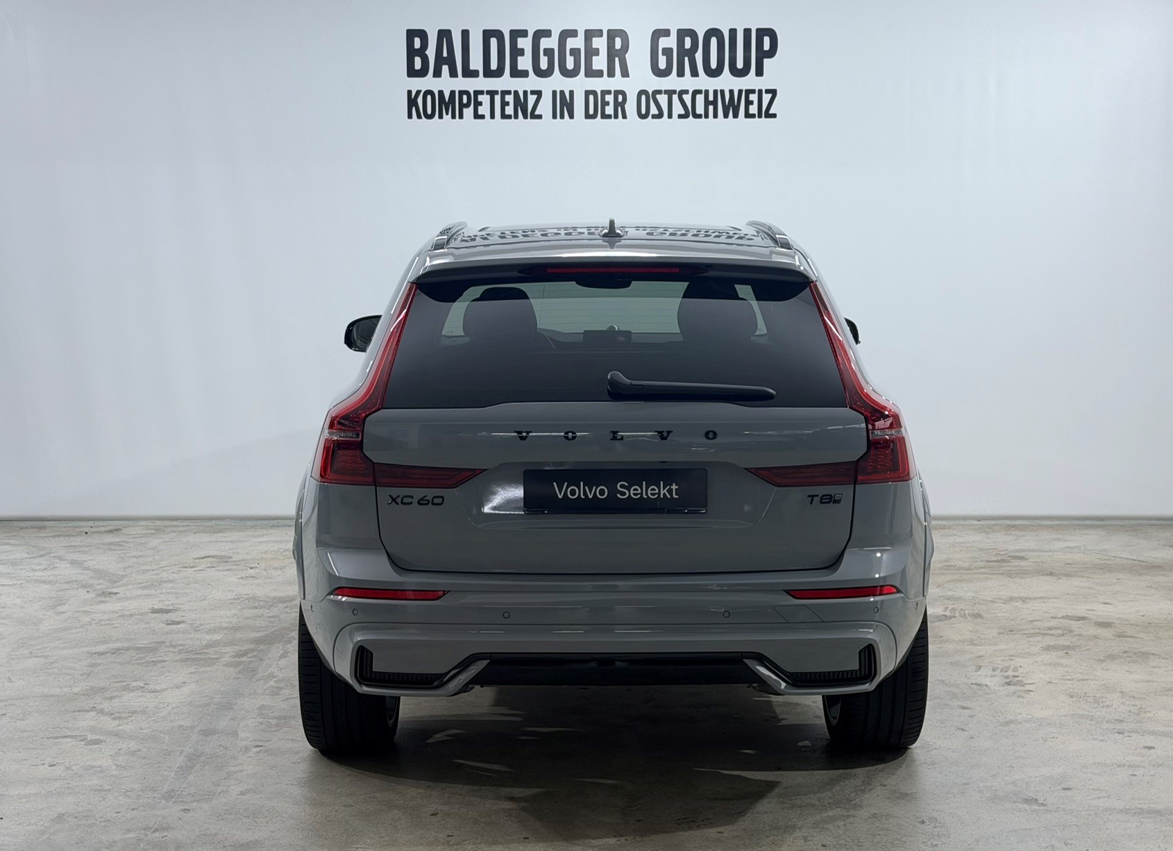 VOLVO XC60 2.0 T8 TE Black Edition e-image-6