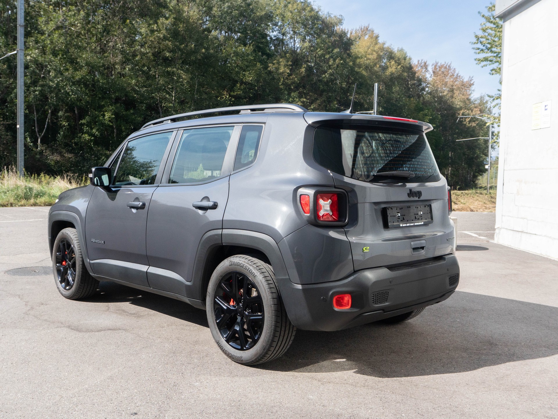 JEEP Renegade 1.5 MHEV Limited-showroom-element-3