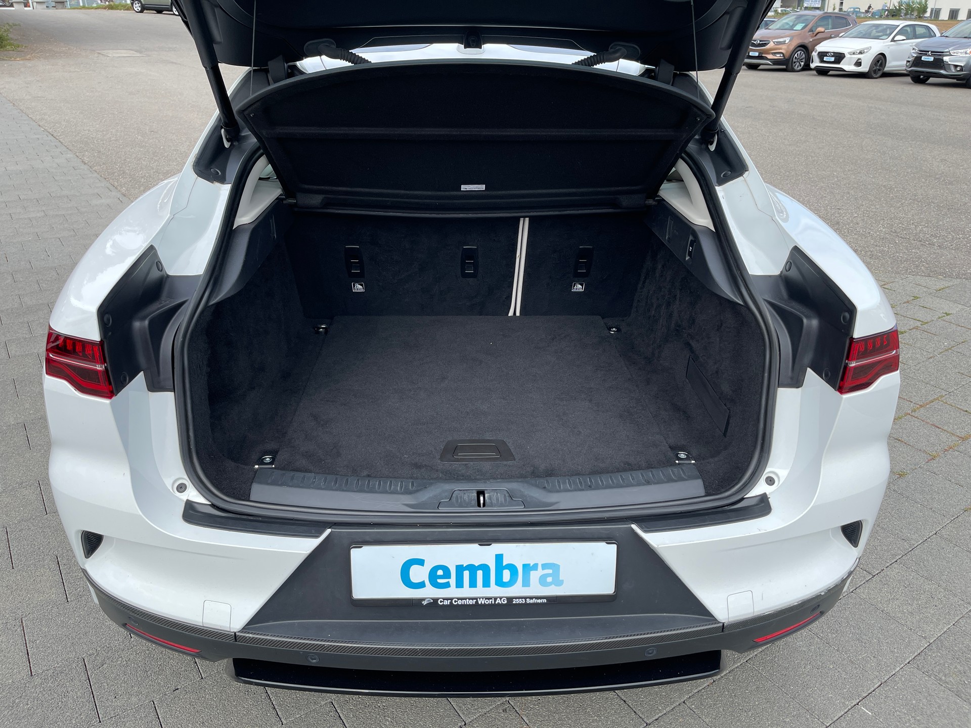 JAGUAR I-Pace EV400 SE AWD-image-14