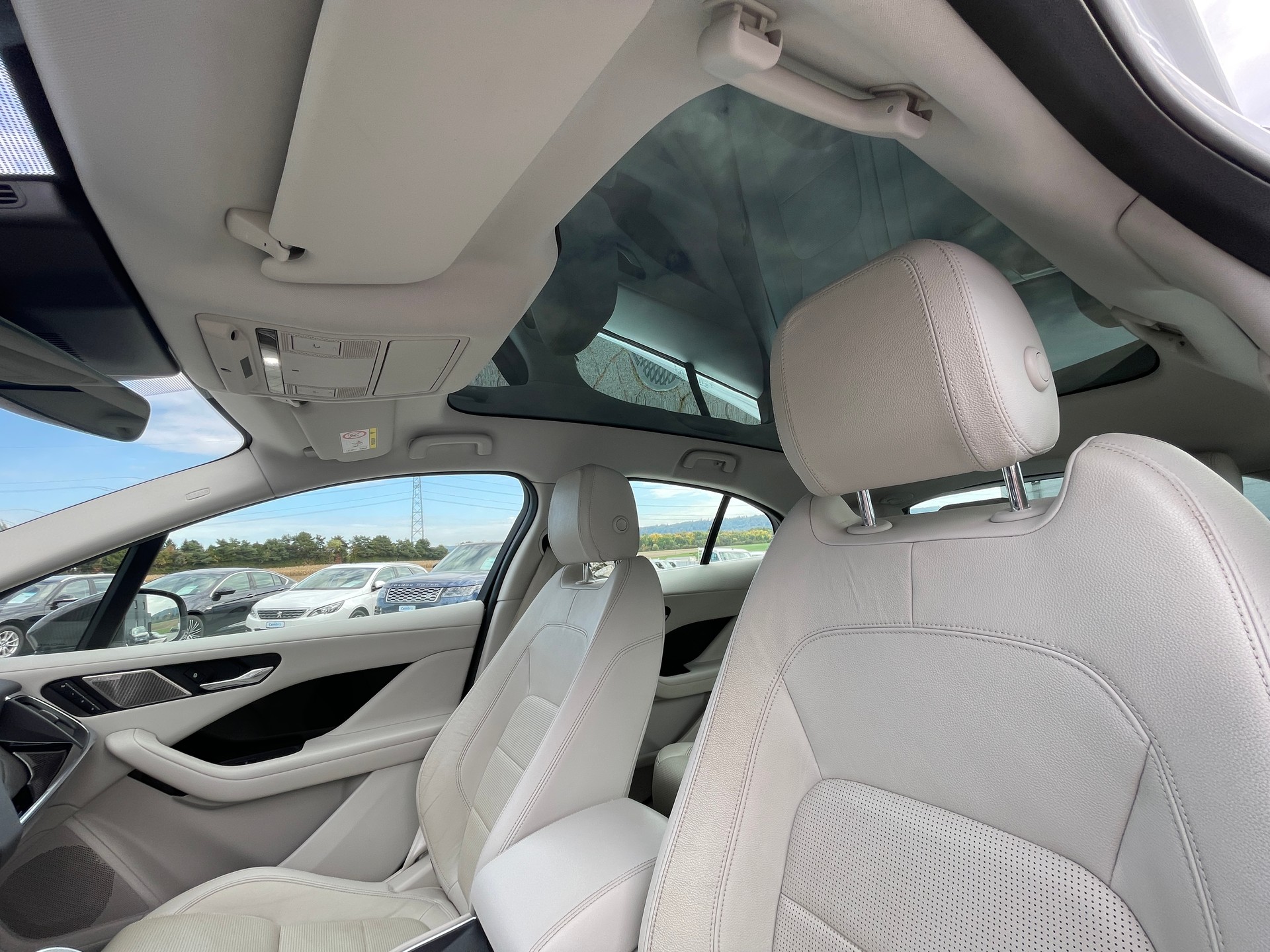 JAGUAR I-Pace EV400 SE AWD-image-12