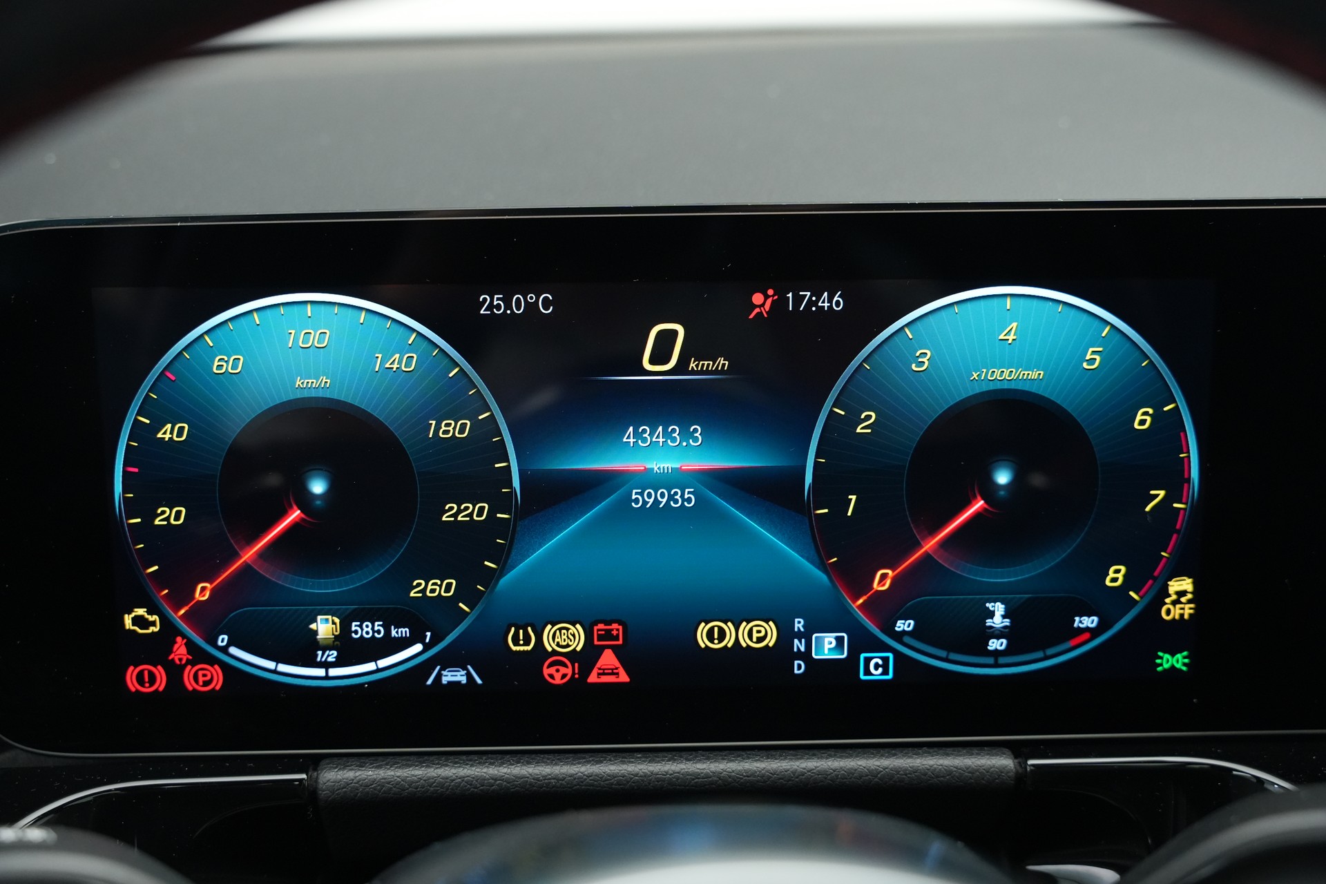 MERCEDES-BENZ GLA 250 4Matic AMG Line 8G-DCT *CH-Fahrzeug* *Panorama*-image-21