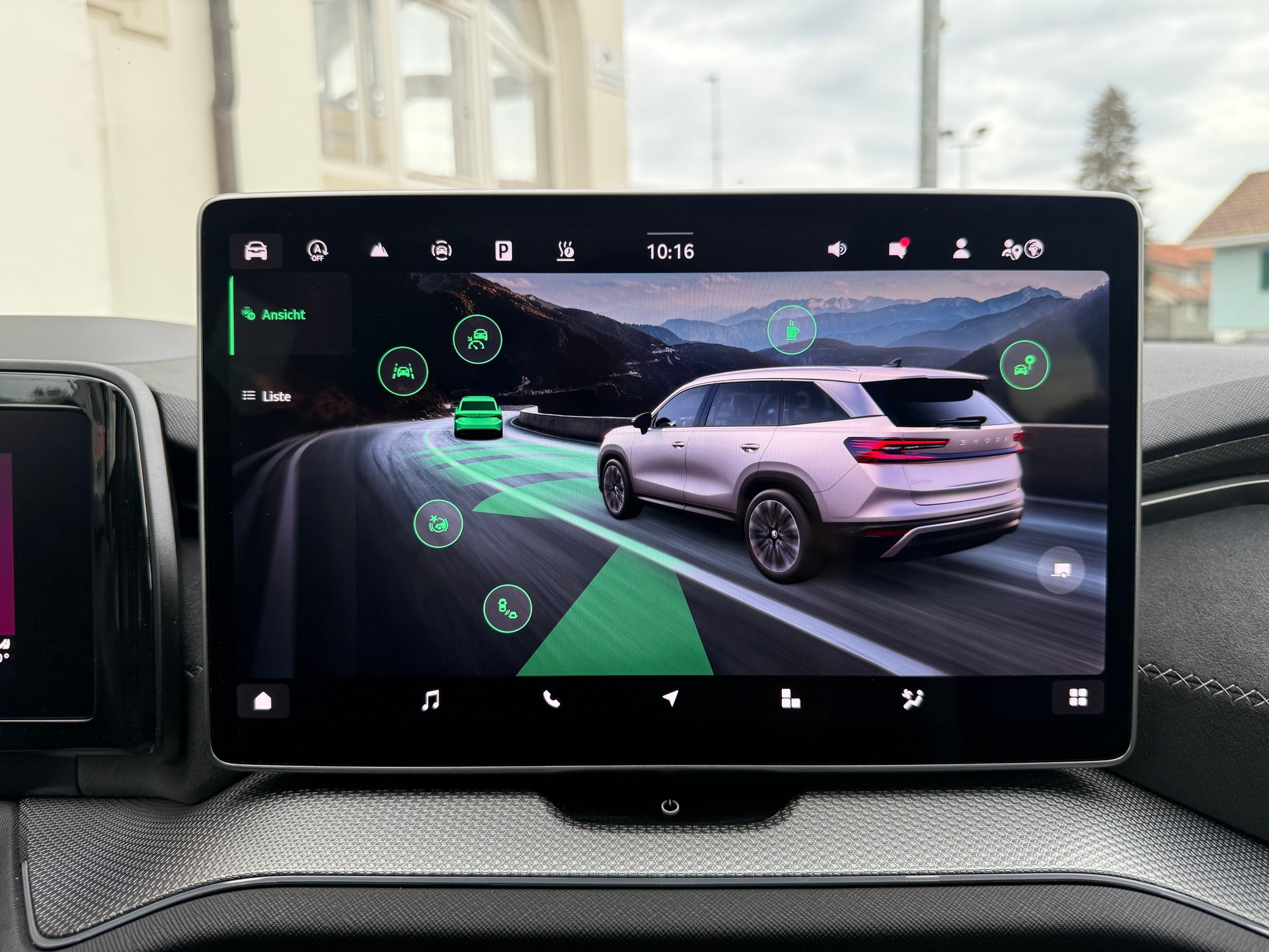 SKODA Kodiaq 2.0 TSI SportLine 4x4 7 SITZER-image-23