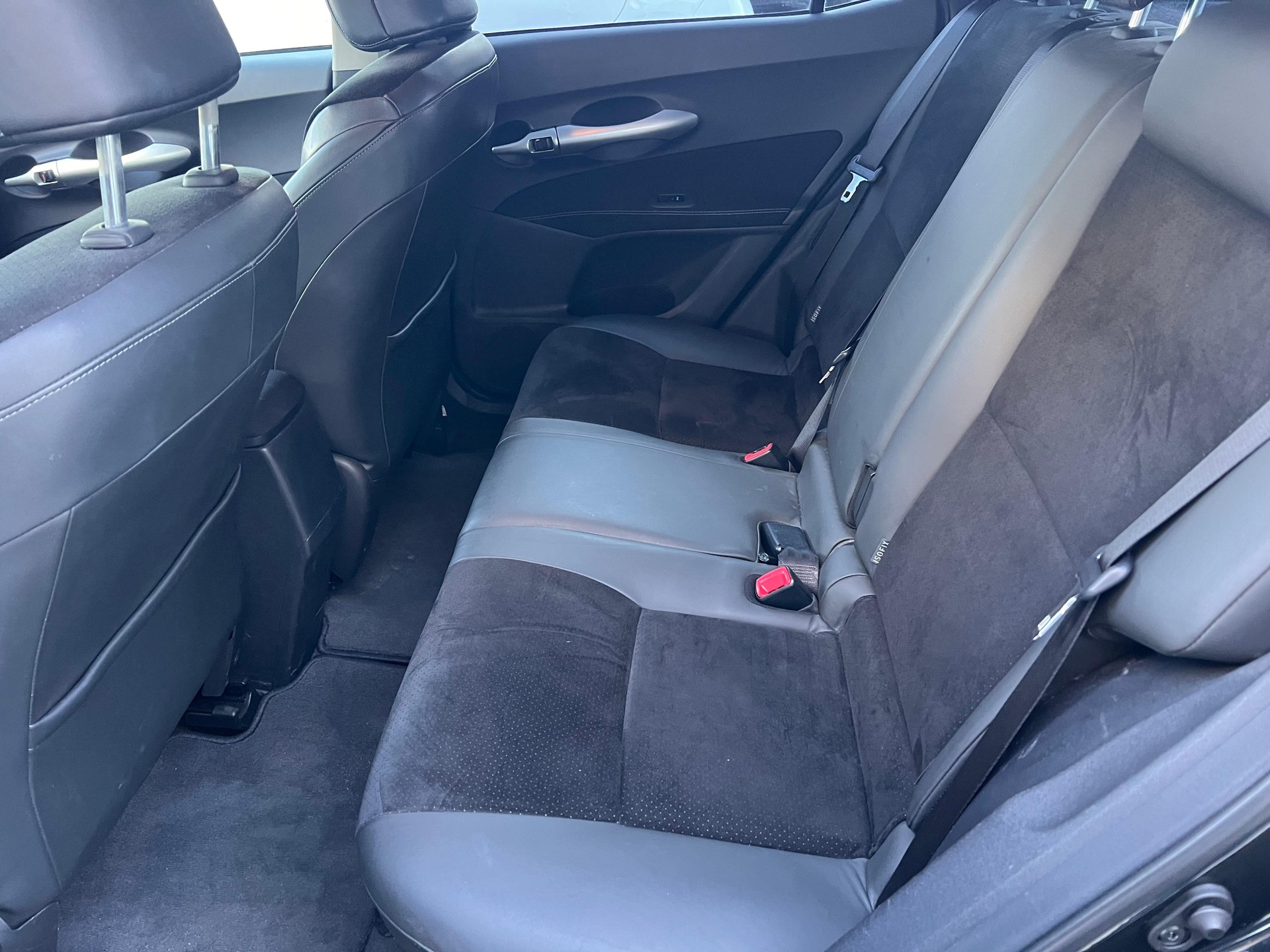 TOYOTA Auris 1.8 HSD Linea Sol-image-10