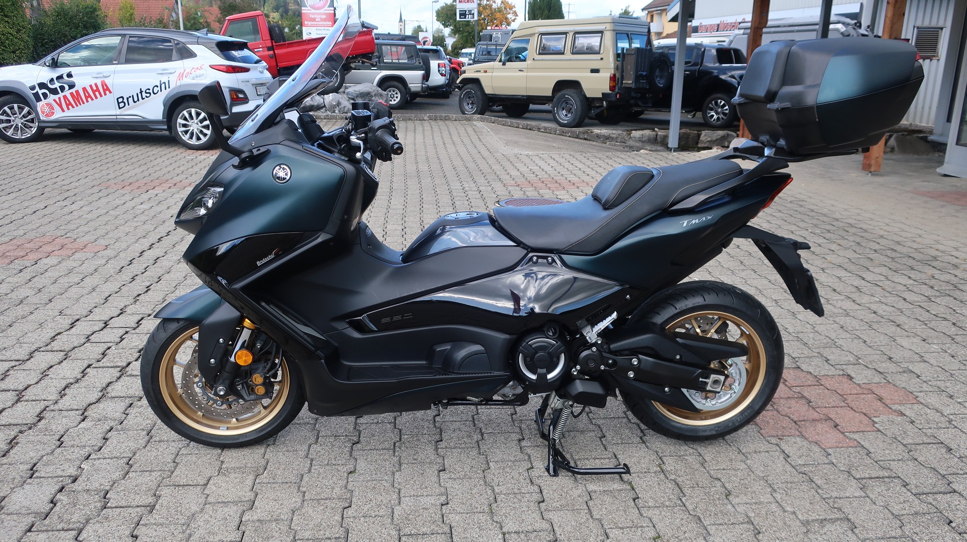 YAMAHA T-MAX Tech-Max XP 560-image-7