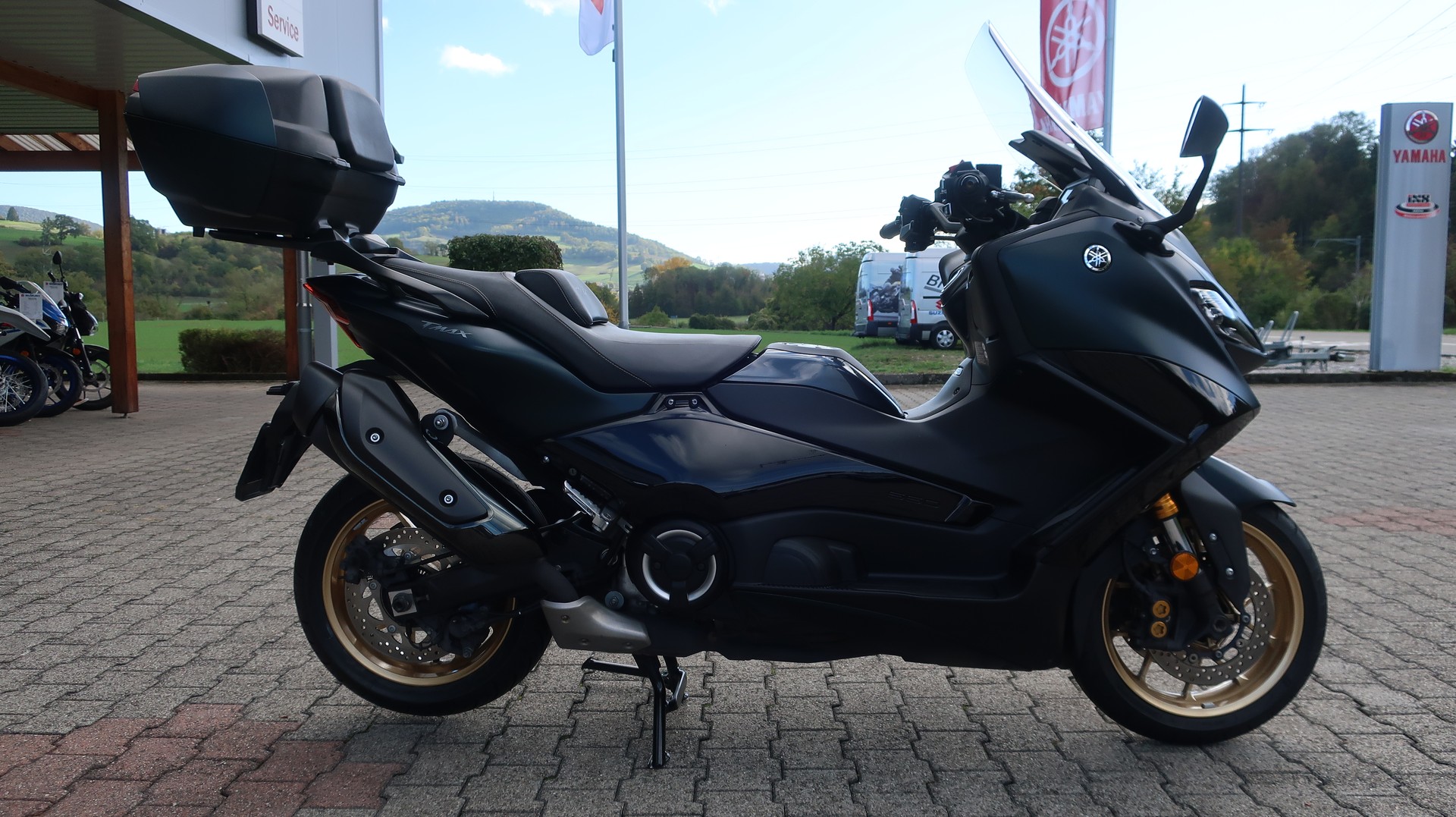YAMAHA T-MAX Tech-Max XP 560-image-2