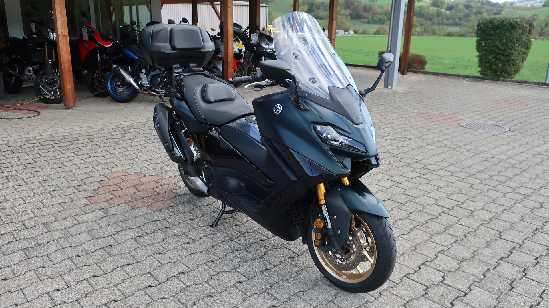 YAMAHA T-MAX Tech-Max XP 560-image-3