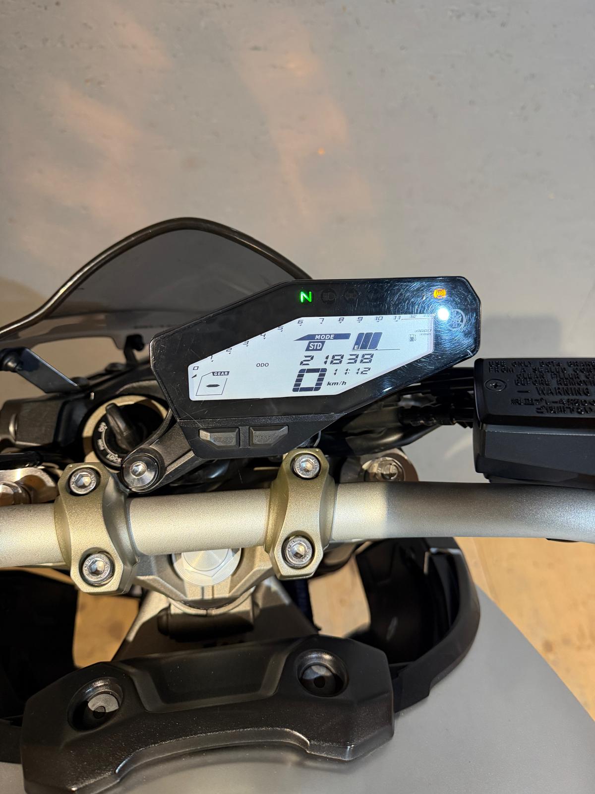 YAMAHA MT-09 ABS-image-8