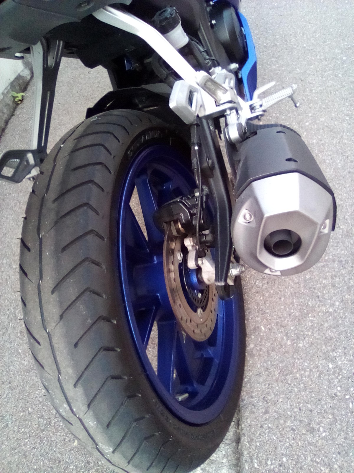 YAMAHA YZF-R 125 ABS-image-2