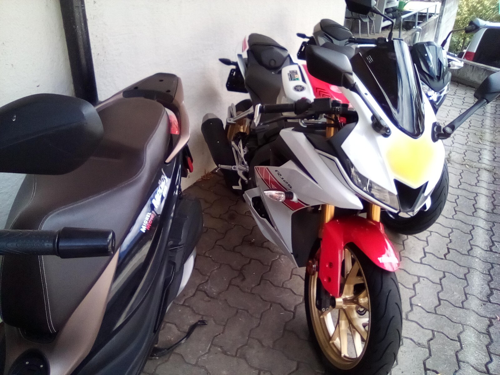 YAMAHA YZF-R 125 ABS-image-6