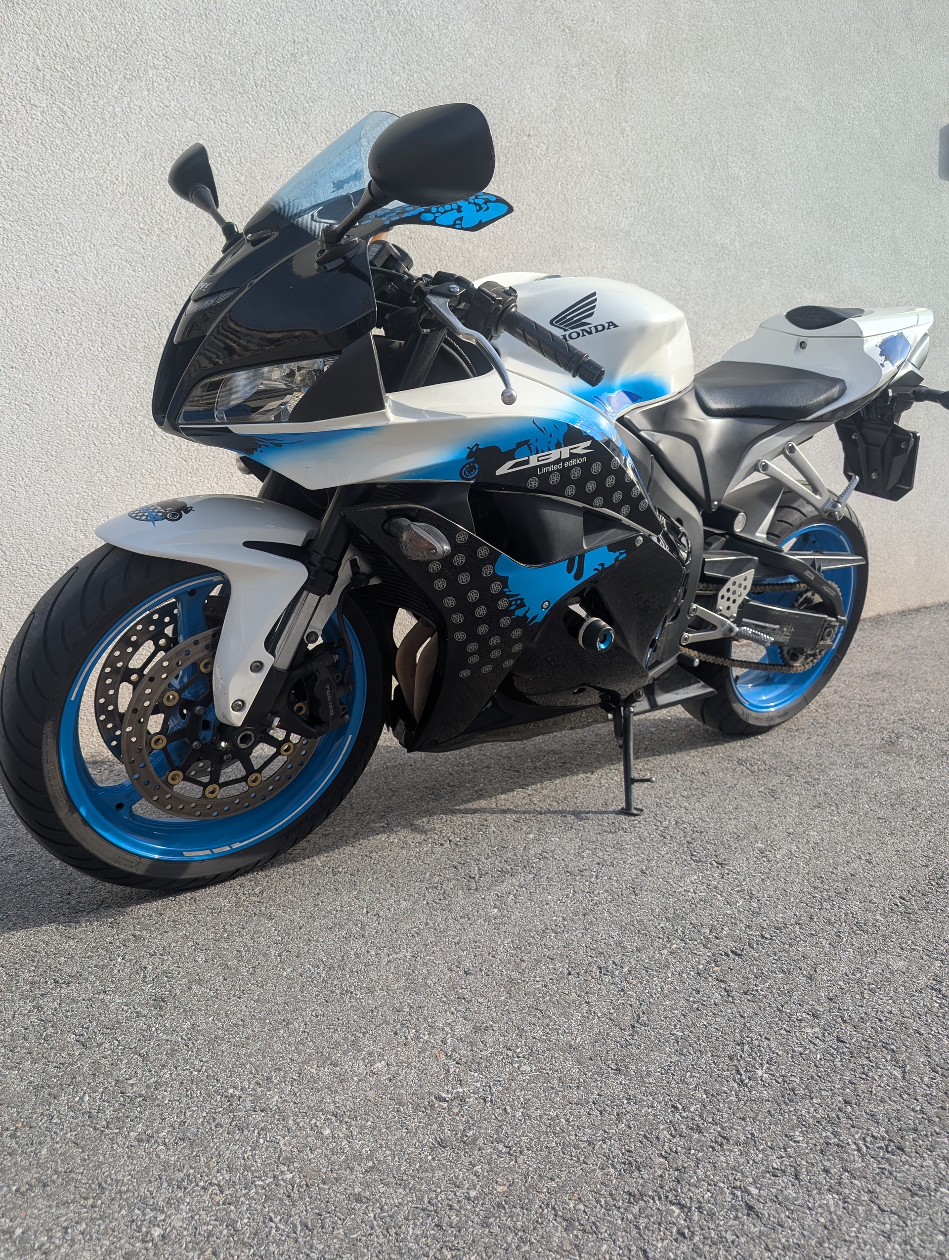 HONDA CBR 600 RR Limited Edition-image-1