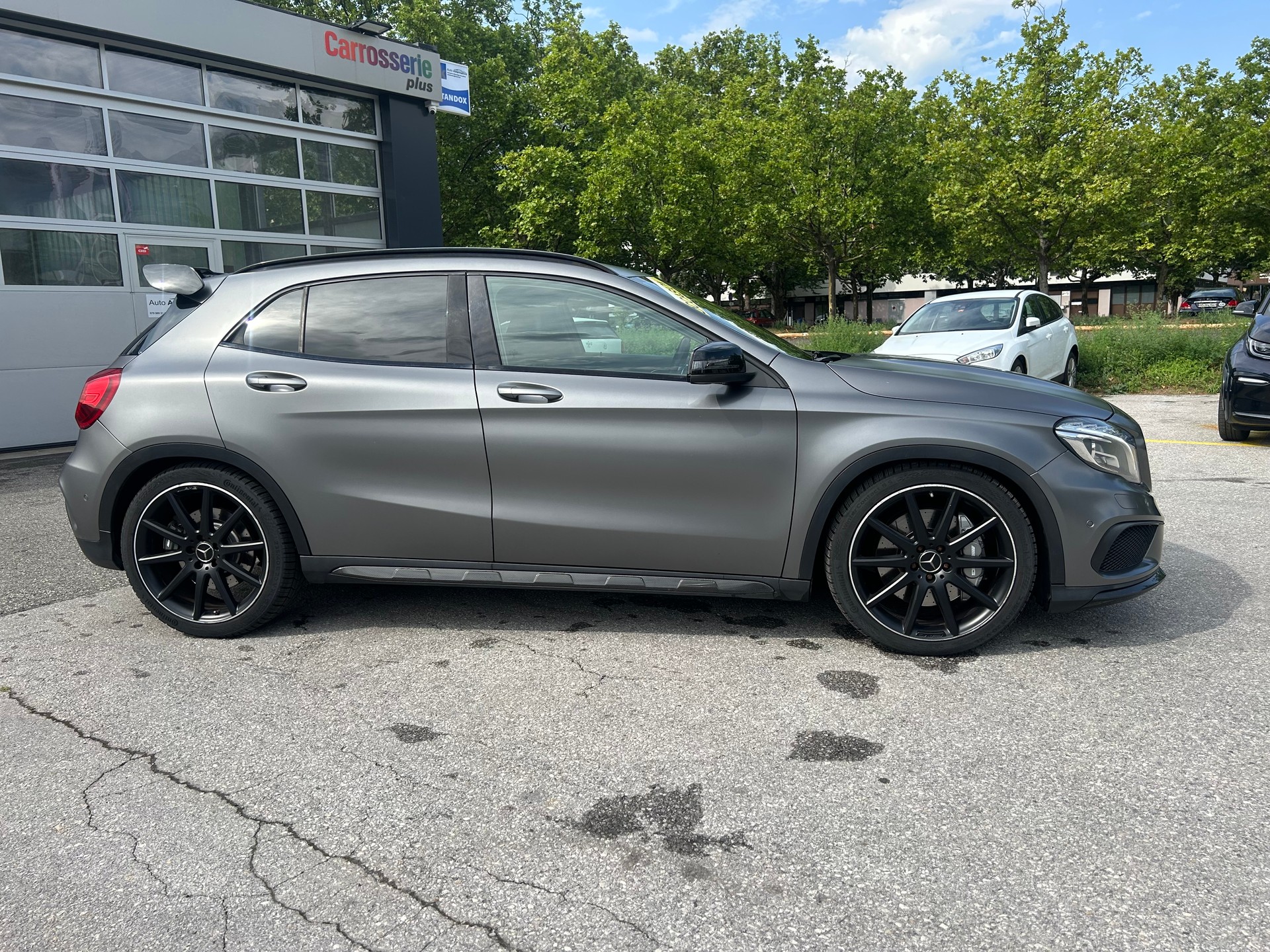 MERCEDES-BENZ GLA 45 AMG 4Matic 7G-DCT-showroom-element-2