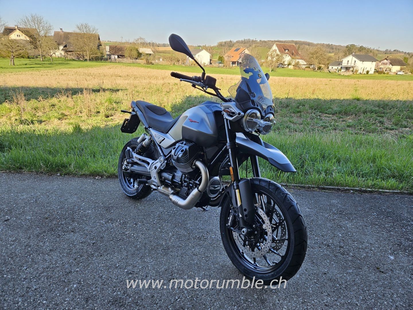 MOTO GUZZI V85 STRADA-image-1