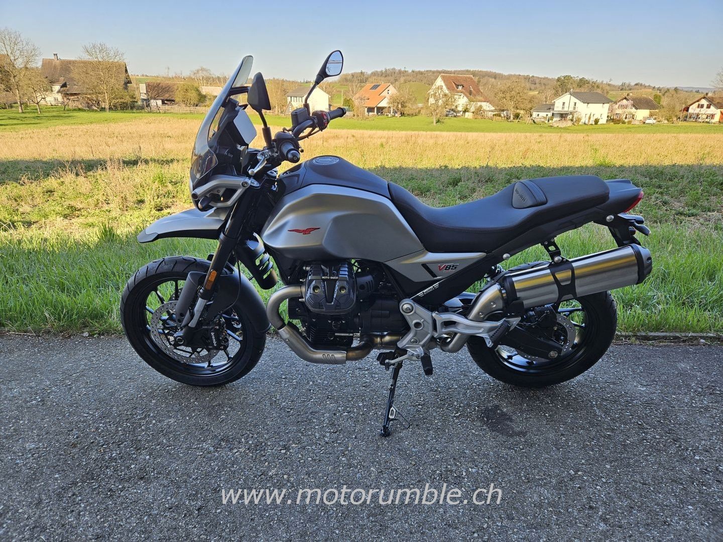 MOTO GUZZI V85 STRADA-image-3
