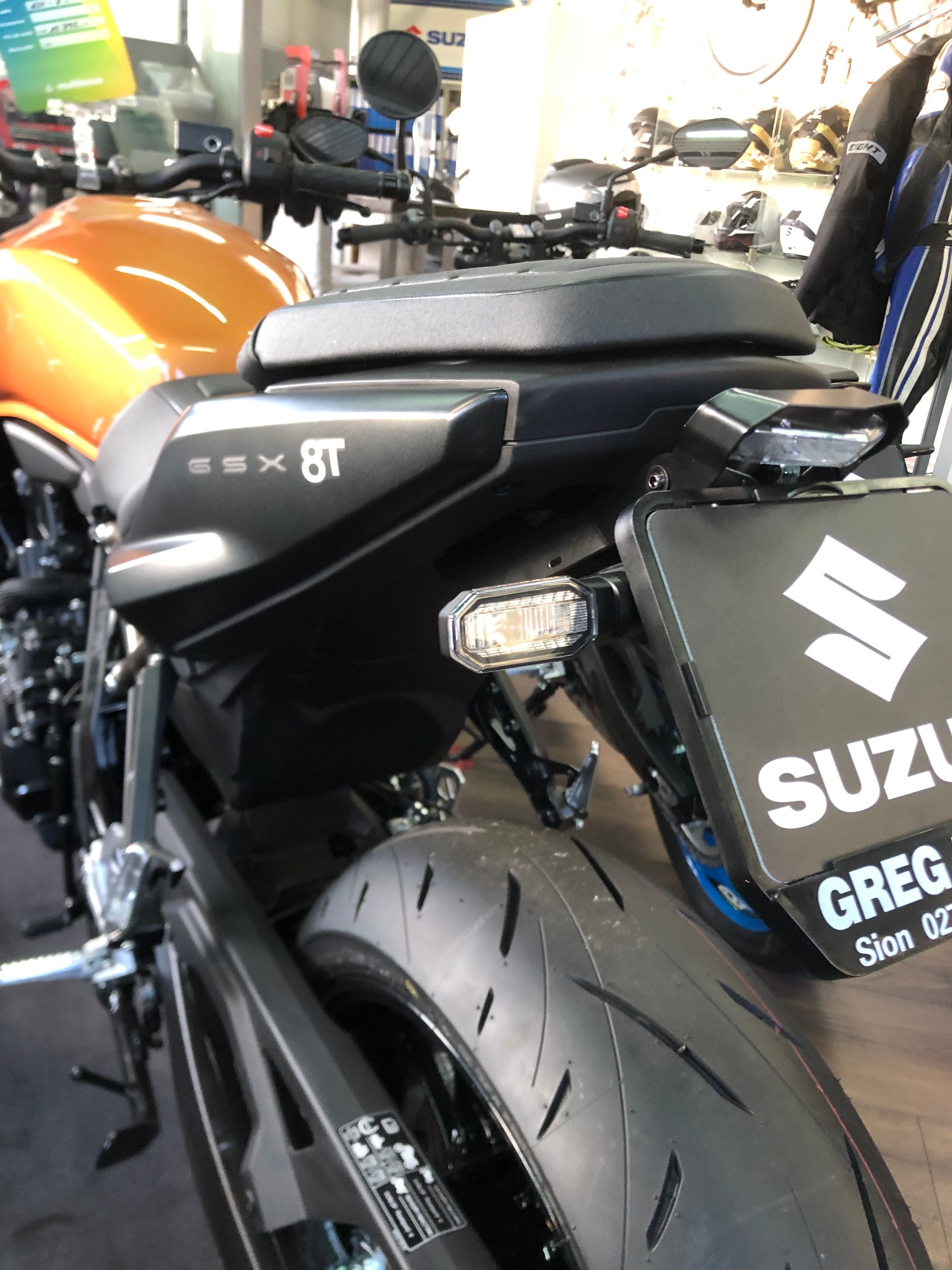 SUZUKI GSX-8T-image-1
